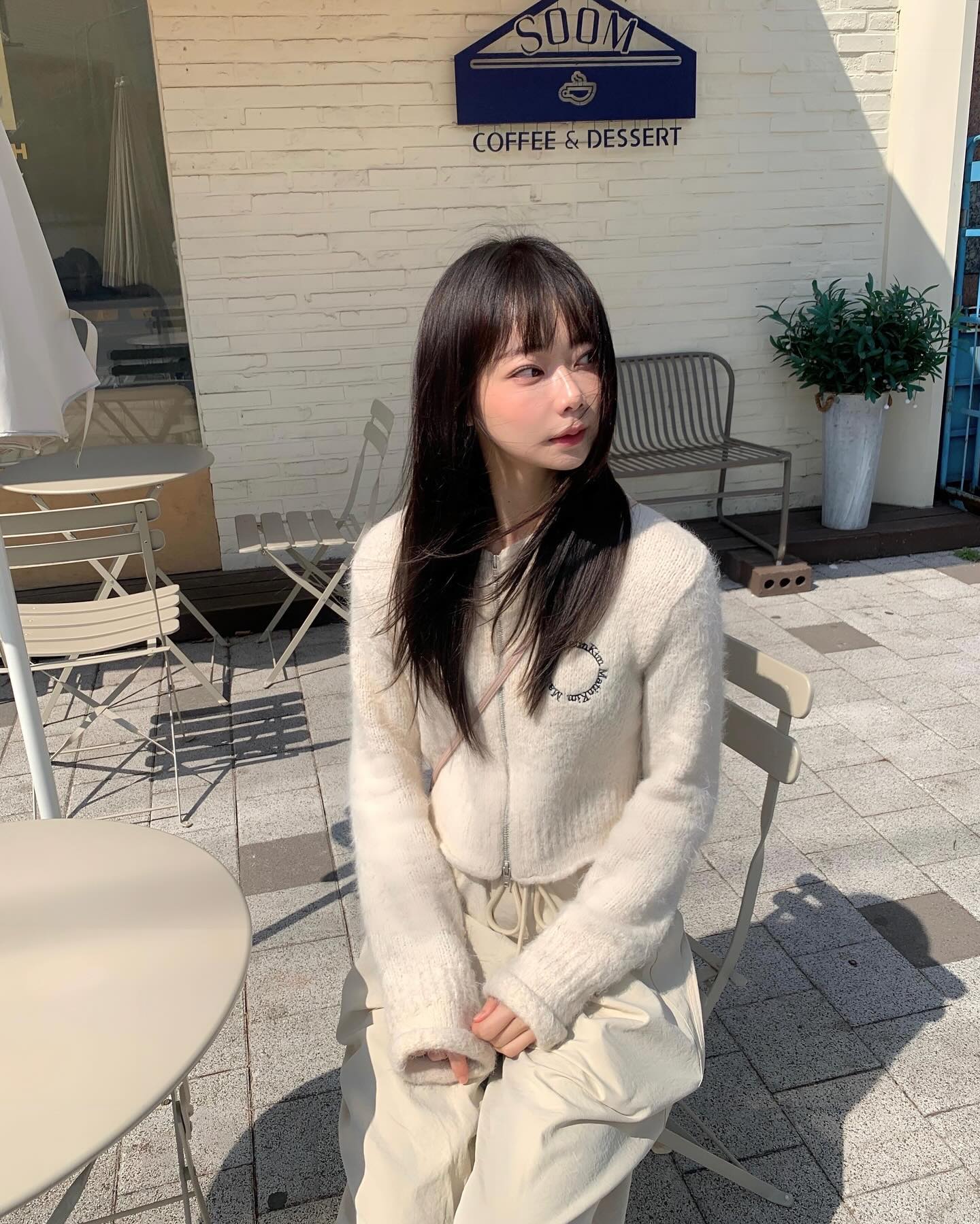 #광고

핏 넘 예쁜 #하프닌 카고팬츠🤭
나만 알고 싶을 정도로 유니크한 제품들이 많다 ,, ꯁ