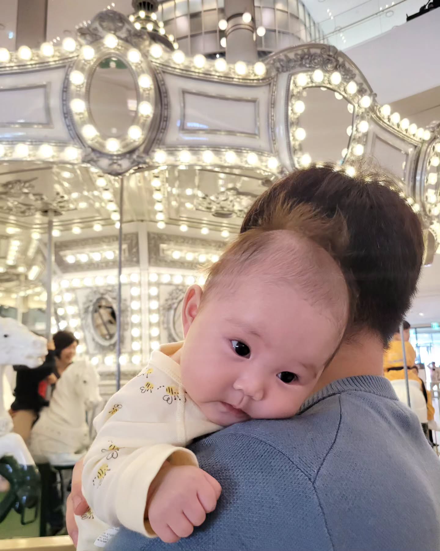 D+71
🐣아은이는 아빠가 조아🐣

지난주는 용인가고
이번주 토요일은 대전가고
엄마 때문에 바쁜 뚱실이
#24년생 #용띠맘 #청룡띠맘 #육아소통