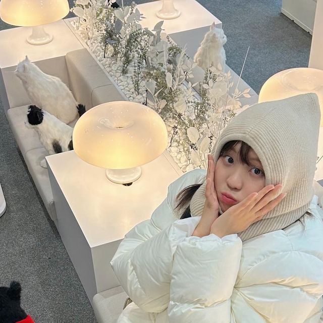나은 on Instagram: "#광고 남녀공용 와이드핏 니트 바라클라바예요🫶 기존 바라클라바의 타이트한 핏을 보완하고, 바람 차단 기능은 극대화한 제품!! 극극극 실용 주의입니다✨ 그러면서도 귀