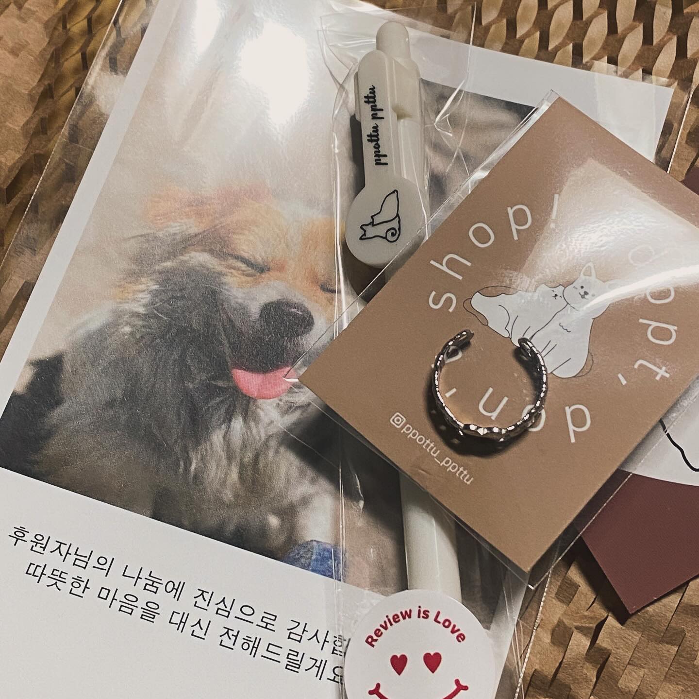 2024년도 의미있는 날🐶

작은 금액이지만 반려견&반려묘를 위해 후원하기
뭔가 뿌듯하다☺️ 

#반려견 #반려묘 #후원 #반지 #소소한행복 #뿌듯 #ppottu_ppttu