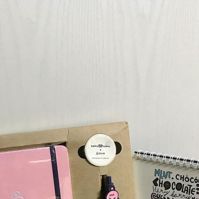 H⠀E⠀E⠀S⠀U on Instagram: "배스킨라빈스 역대급 알찬 구성 ❕✨. 플래너 풀세트 안에는 다이어리와 탁상용 캘린더, 그리고 볼펜과 마스킹 테이프까지 들어있답니다 ~ 🎀 행사기간은 소진시