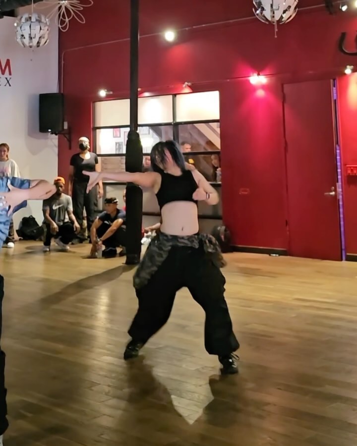 🇺🇸 모음Zip 🇺🇸
-
1. Choreography- karonlynntv 
#ngixolele
2. Choreography- alekzsamone 
#spititout 
3. Choreography- itsmarymason 
#afterhours 
4. Choreography- davioncoleman__ 
#allmylove 
5. Choreography- nikolas.bermea 
#attitude 
-
#la #losangeles #millenniumdancecomplex #movementlifestyle #choreo #dance