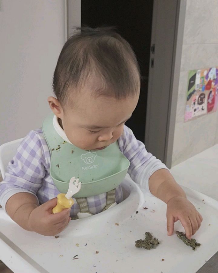 열이 38.8도까지 가도 잘먹는 아들내미위해 오늘은 검은콩 삶고 갈아서 만든 검은콩 머핀 

열은 많이나는데 평상시와 똑같이 먹고 놀아서  그나마 다행이야 😊

#아기머핀레시피 #검은콩머핀 #검은콩 #오트밀 #분유 #찹쌀가루 #계란 
#열나는아기 #컨디션은최고