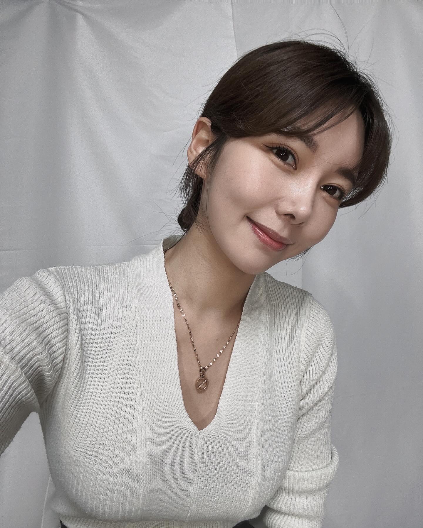 인형이야? 라는 말에
어플이라고 바로 말 했지
솔직하게 살자 

#잠깐기카포기 #인형이고싶지만 
#이제기카켜볼까?