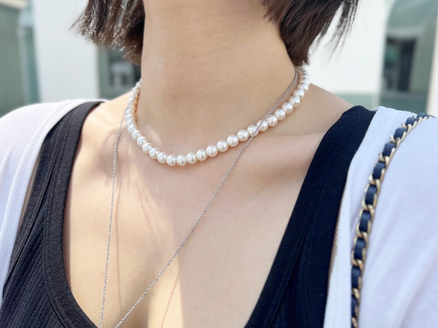 제품협찬
.
.
어떠한 룩도 깔끔하고 세련되게 만들어주는 #진주목걸이 🤍
자연 진주보다 강도 높고 내구성 좋은 #핵진주 라 굿✨
변색이나 변형 걱정도 없이 예쁘게 오래도록 착용할 수 있어요.
특히 여름철 밝고 화사한 룩에 더 찰떡🤍
#세진쥬얼리 에서 만나보세요! 컬러도 3가지👍🏻
.
.
#여성목걸이 #진주목걸이추천 #진주목걸이코디 #핵진주목걸이
#여자목걸이 #예쁜목걸이 #목걸이선물 #패션목걸이 #레이어드
#레이어드목걸이 #패션인플루언서 #패션블로거 #ootd
#하트와몬트 #블로그협찬