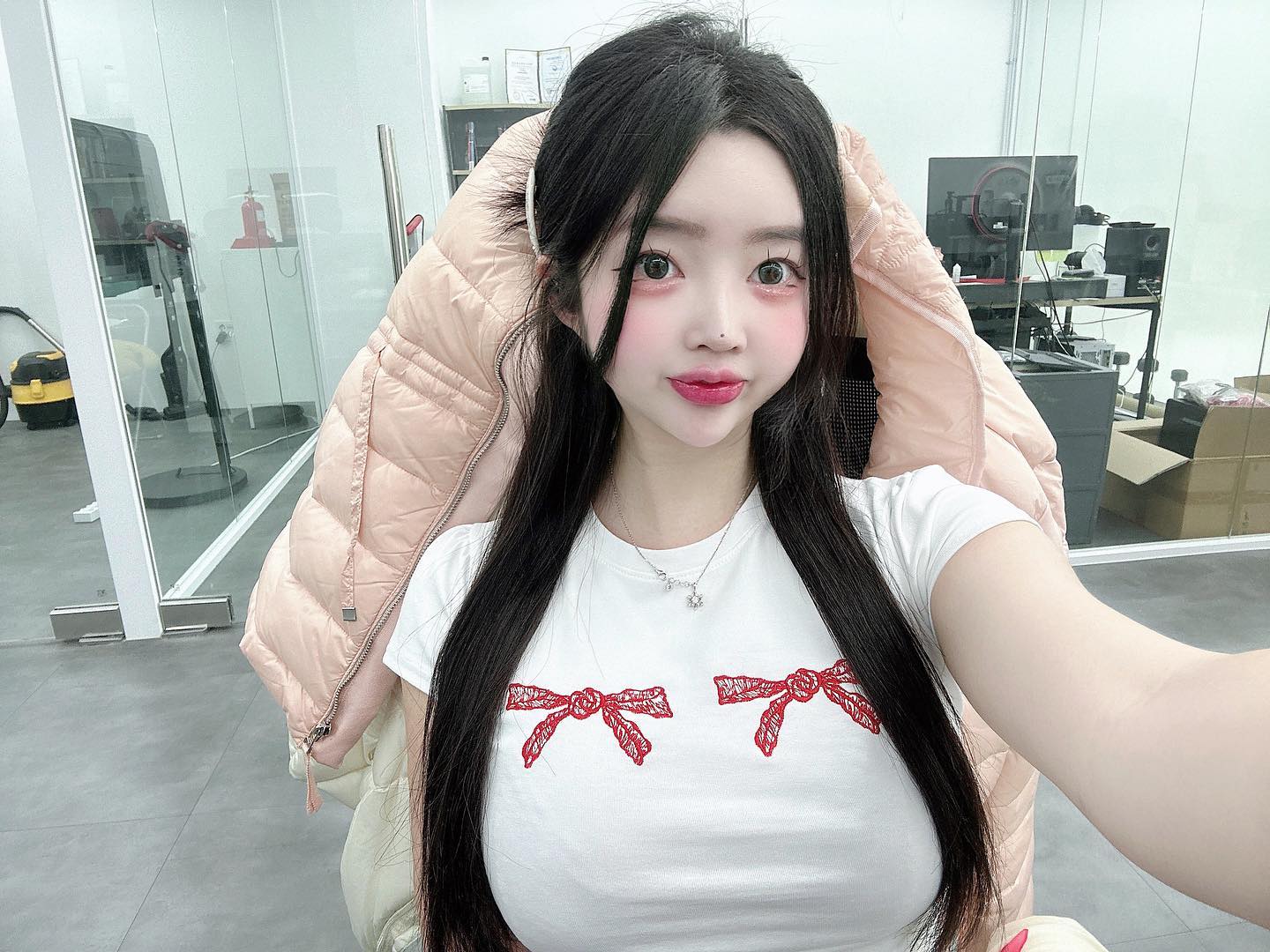 서른 안같다고 해줘.... 진지하게 나 몇 살 같아? 
정답은 태그에...🤭 

#서른 #빠른 #96 #시눈 #sinoon