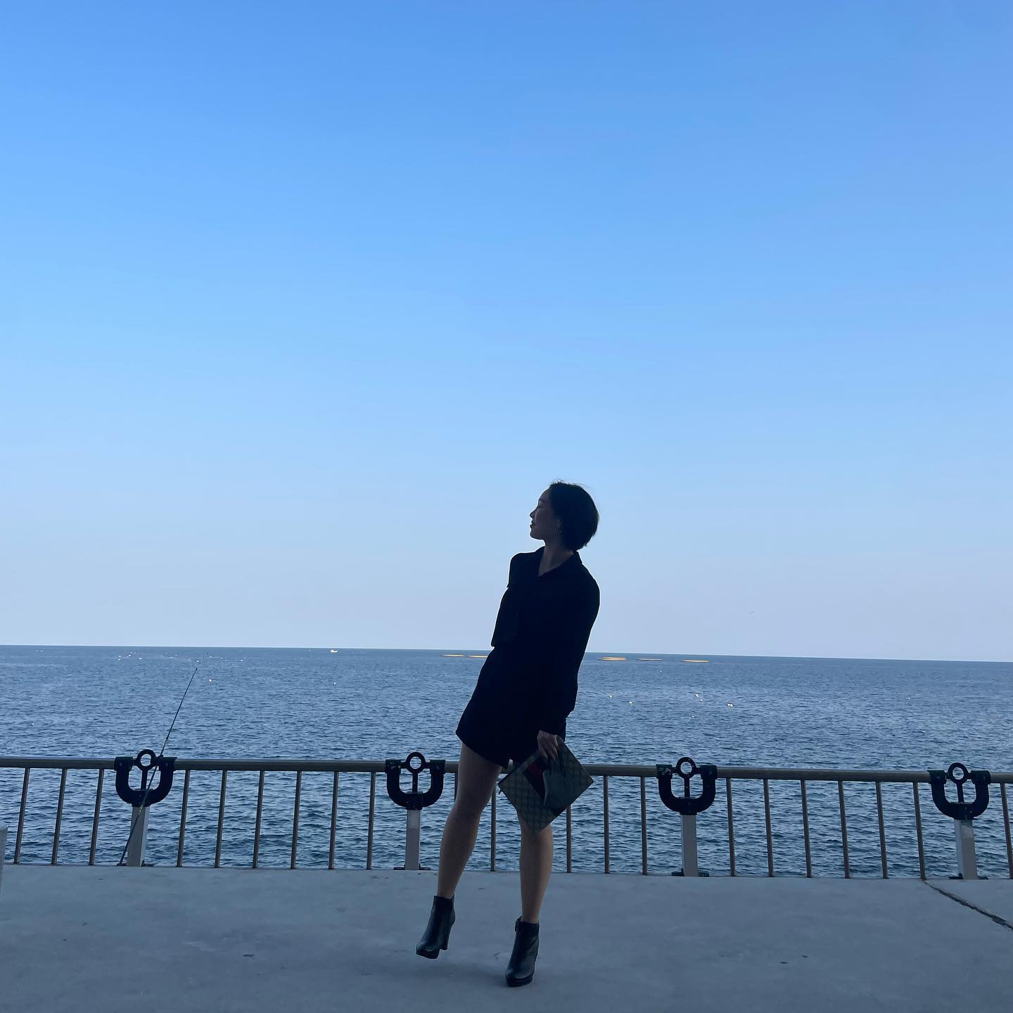 ⭐️

진짜 오랜만에 만난 사람들이랑 얘기도 제대로 못한것같아 아쉬워.

매번 결혼식 갈때마다 새로워
언제 다들 이렇게 컸니🥹

ahn.byul 우리 예쁜 별이 축하하고 파리 잘 다녀와, 나중에 사진 나오면 꼭 줘... 같이 찍은 사진 없는게 아쉬워🥹