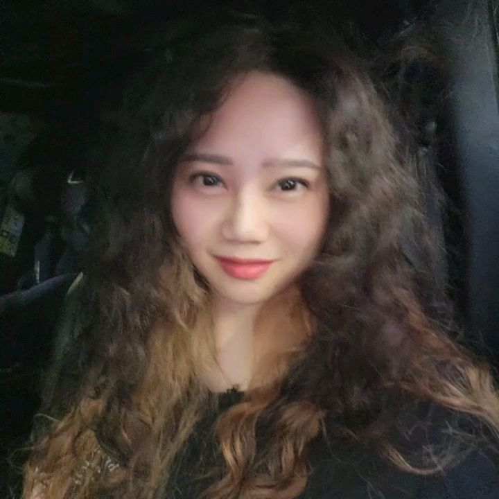 볶아볶아

😉여름맞이 모아나펌
옛날 미스코리아 언니들 머리를 재연해보았습니다😜

모두 제 머리 숱에 놀라시고그르네~😘

#히피펌
#모아나펌 #굵은히피펌