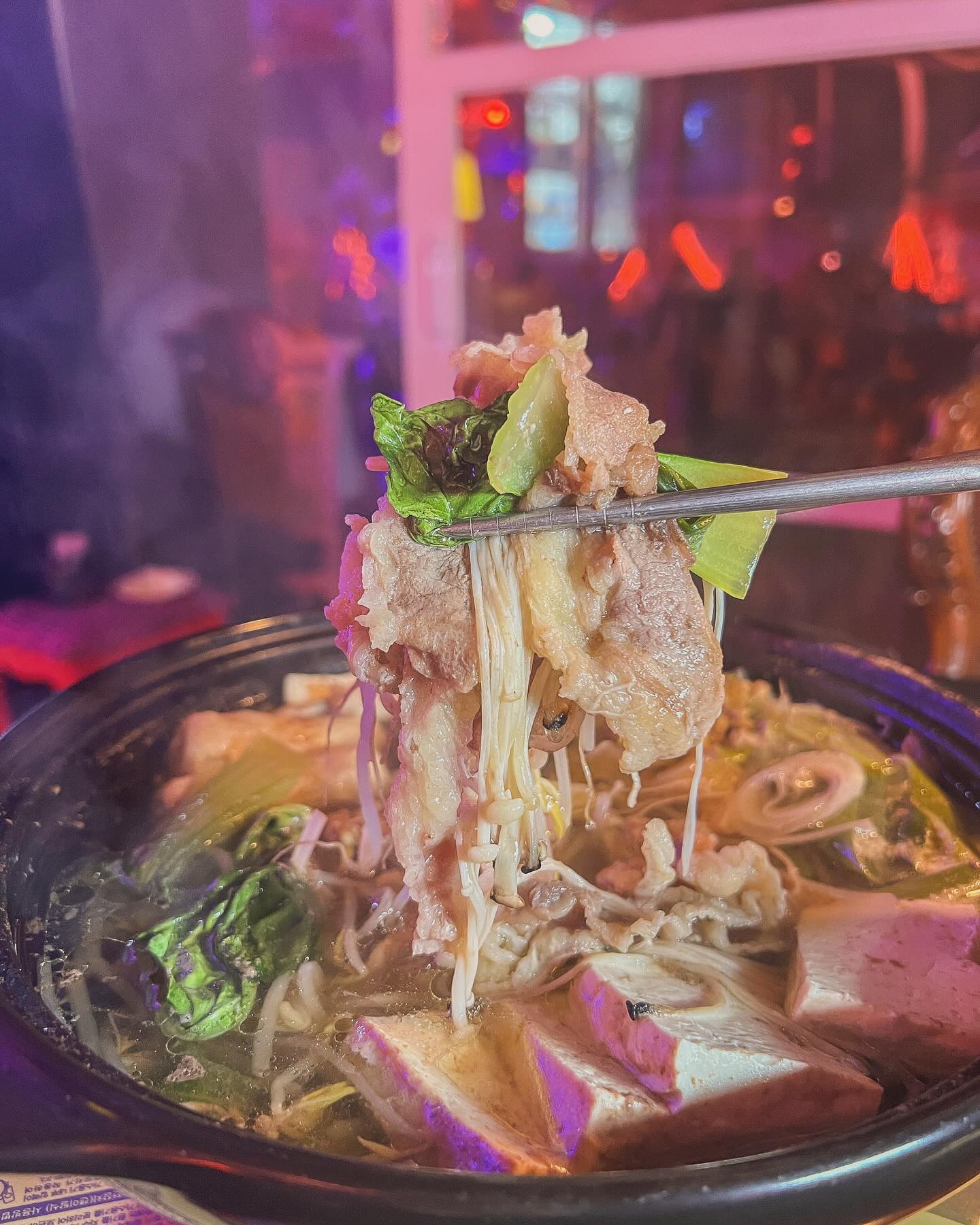 스트레스 풀고 싶은날

방학 끝!!!
한달에 한번 스트레스 푸는날
😊😊

해운대 바다도 보고
맛있는것도 먹고

이게 힐링이지~✌️✌️

유겹살전골 너무 추운날 딱!!!
하이볼 한잔에 
시원한 국물까지
굿굿👏👏

#해운대#해운대술집#해운대맛집#해운대주남로#해운대핫플#해운대여행#친구랑해운대#부산힐링#해운대데이트