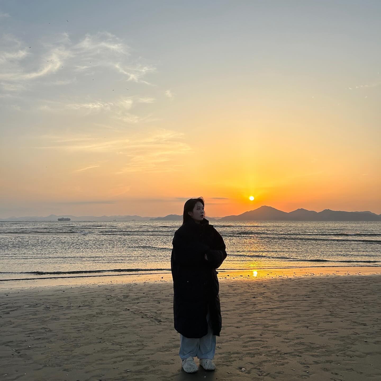 낭만이란배를어쩌구저쩌구~
.
#다대포 #다대포일몰