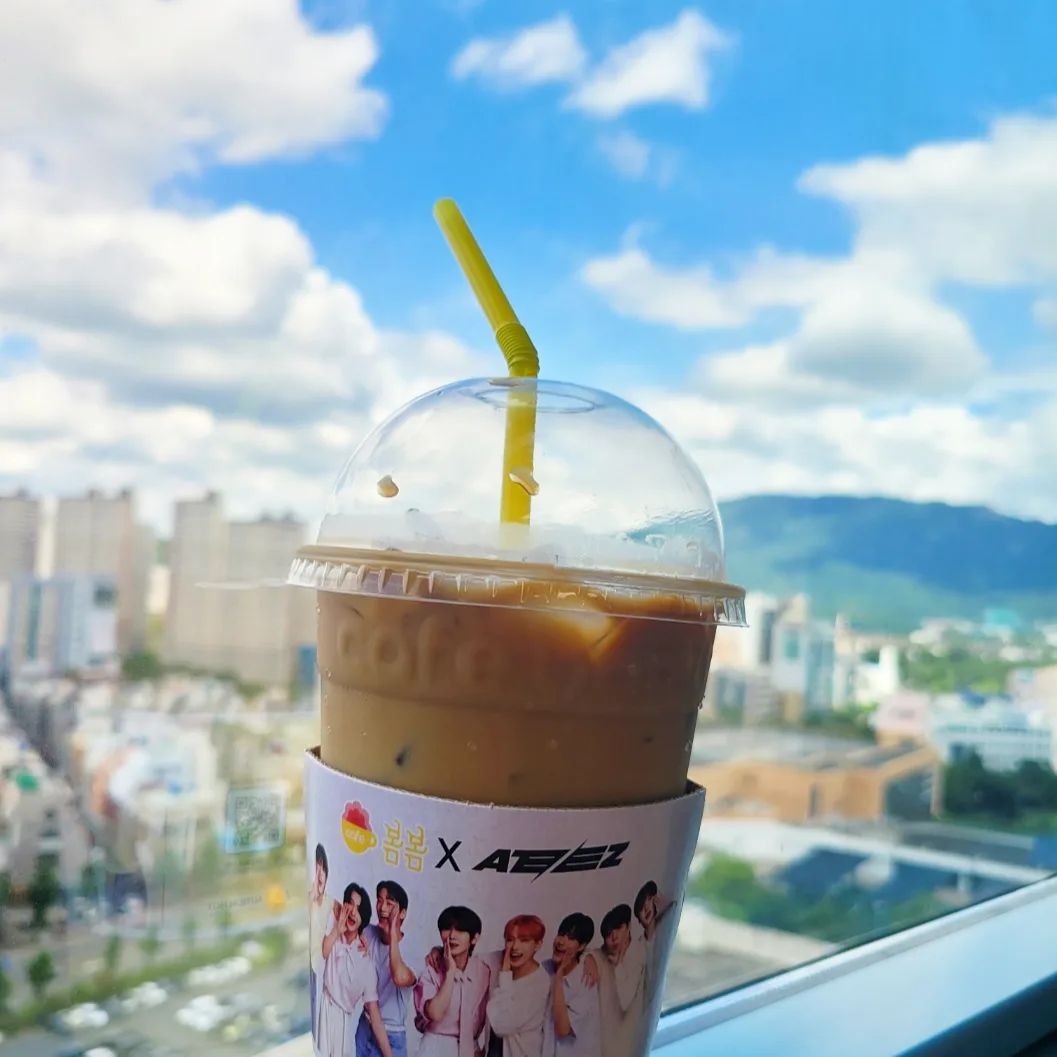 ⠀
사다리타기 ㅋᩚㅋᩚㅋᩚㅋᩚㅋᩚ
오~~ʸᵉᔆᵎ
잘 먹겠습니다 (*ˊᗜˋ*)ᵗʰᵃⁿᵏ ʸᵒᵘ
이 와중에 예쁜 하늘까지🫶
⠀
#피그말리온효과 #긍정의힘 #좋은일이오려고그러나보다