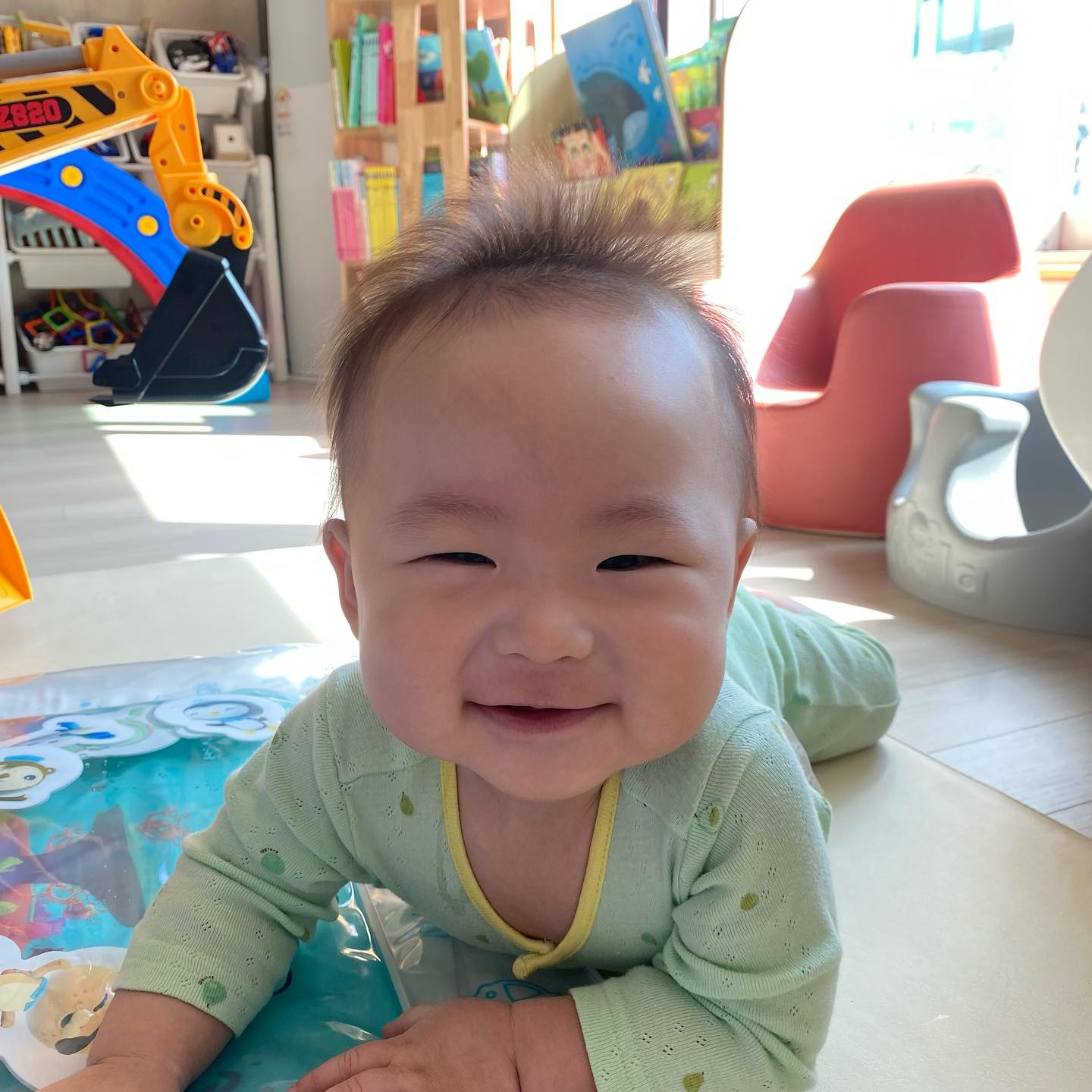 네모의 꿈🤩

#얼굴이#어쩜이리#네모인지#네모의꿈#지영언니가#알려준#딱어울리는#노래#ㅋㅋㅋ#둘째아들#서우야#맨날#네모라#놀려서#미안해💜