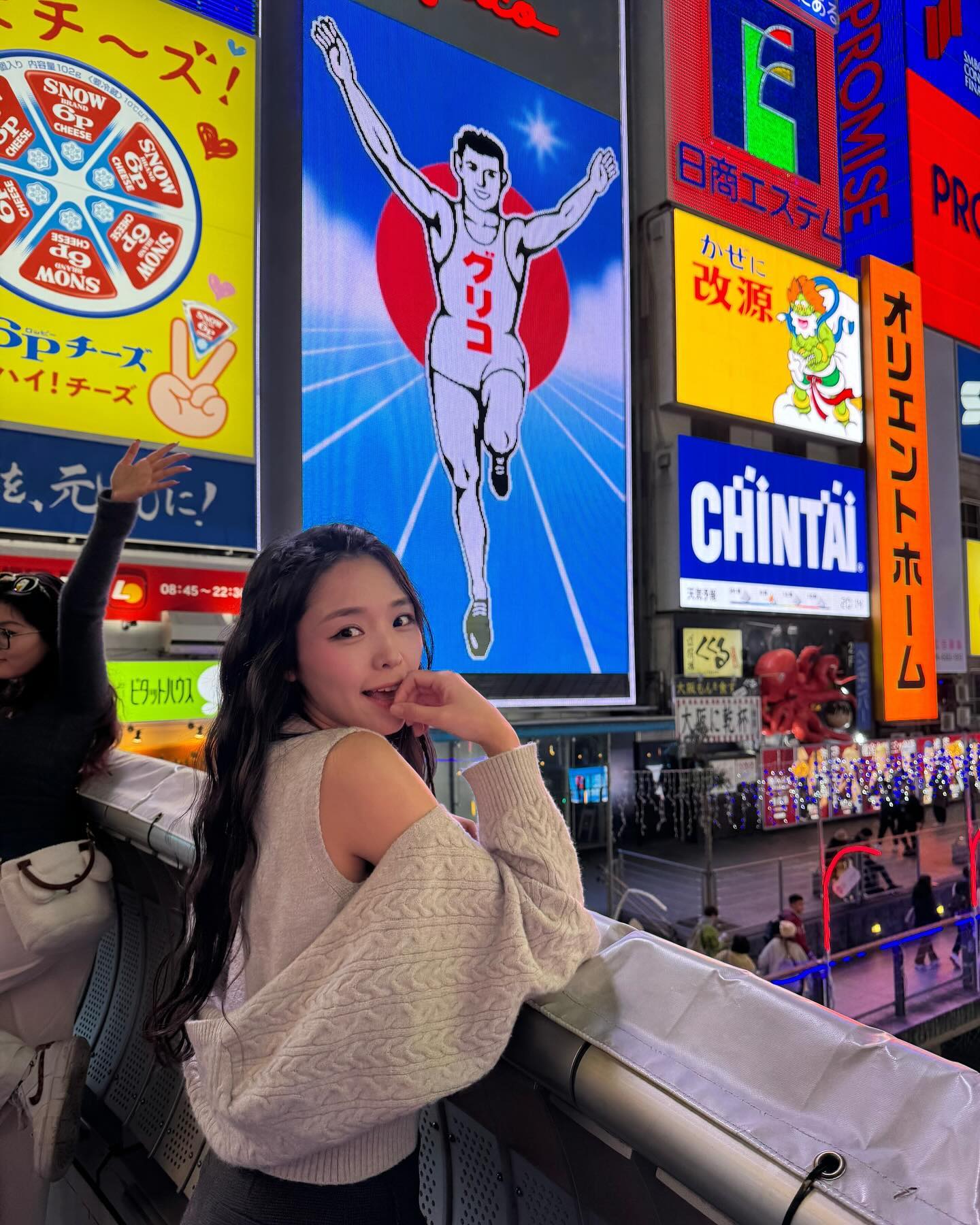 리코씨랑 빛나는 밤산책📸
#글리코상
#도톤보리
#오사카
#osakatrip 
#dotonbori
