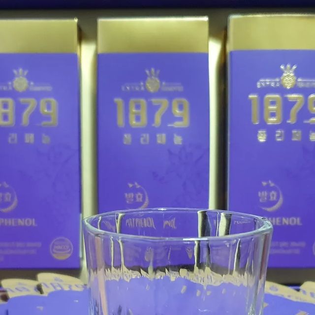 김혜란 on Instagram: "#협찬 부모님 선물추천 1879폴리페놀 30포(30일분) 90,000원 폴리페놀은 활성산소에 노출되어 손상되는 DNA의 보호나 세포구성 단백질 및 효소를 보호하는 항산화 증력이 크기