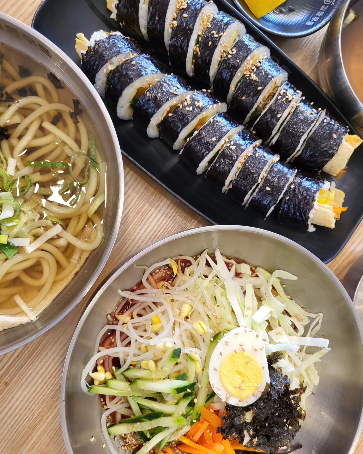 #협찬

✨️길동우동 두암점
두암동 먹자골목에 길동우동 오픈! 우동이랑 김밥 먹으러 주말에 다녀왔는데 멸치육수우동과 푸짐한 길동김밥과 참치김밥. 상콤달콤한 쫄면 먹고 왔어요😆 매장도 깔끔하고 사장님 넘 친절하셔요

✔️리뷰이벤트
영수증 리뷰쓰고 무료 음료수 받으세요!

#두암동우동
#두암동분식
#자세한후기는블로그에