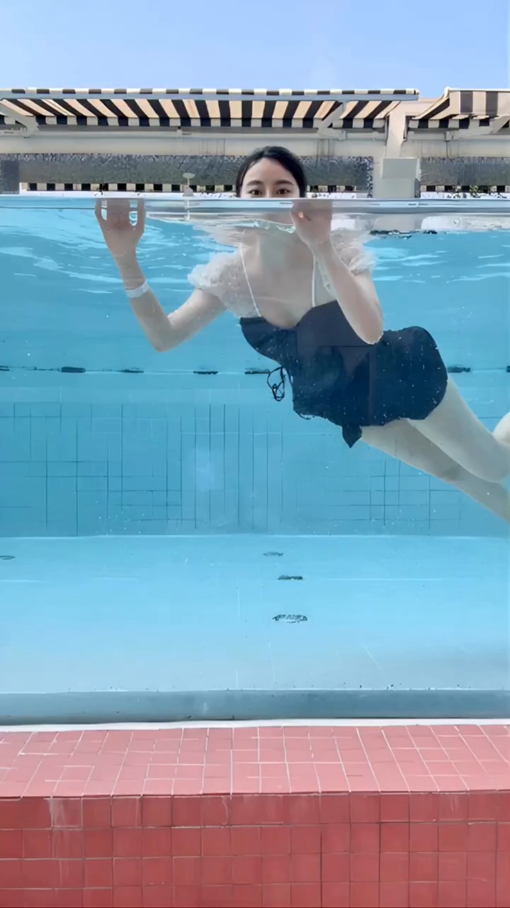 이제 장마 끝! 폭염 시작이라고 하네요🥵
더울 때는 물놀이가 최고죠ㅎㅎ

이국적인 수영장이 예쁜
몬드리안호텔에서 호캉스 어떠세요🩵
 
✔️북적북적 풀파티 좋아하시는 분들은 토요일 저녁 타임에
✔️ 조용하고 프라이빗하게 수영하고 싶으신 분들은
평일이나 주말 아침에 방문 추천드려요!
 
 
#트래블로미_서울
#호캉스 #서울호텔 #이태원호텔 #몬드리안서울이태원