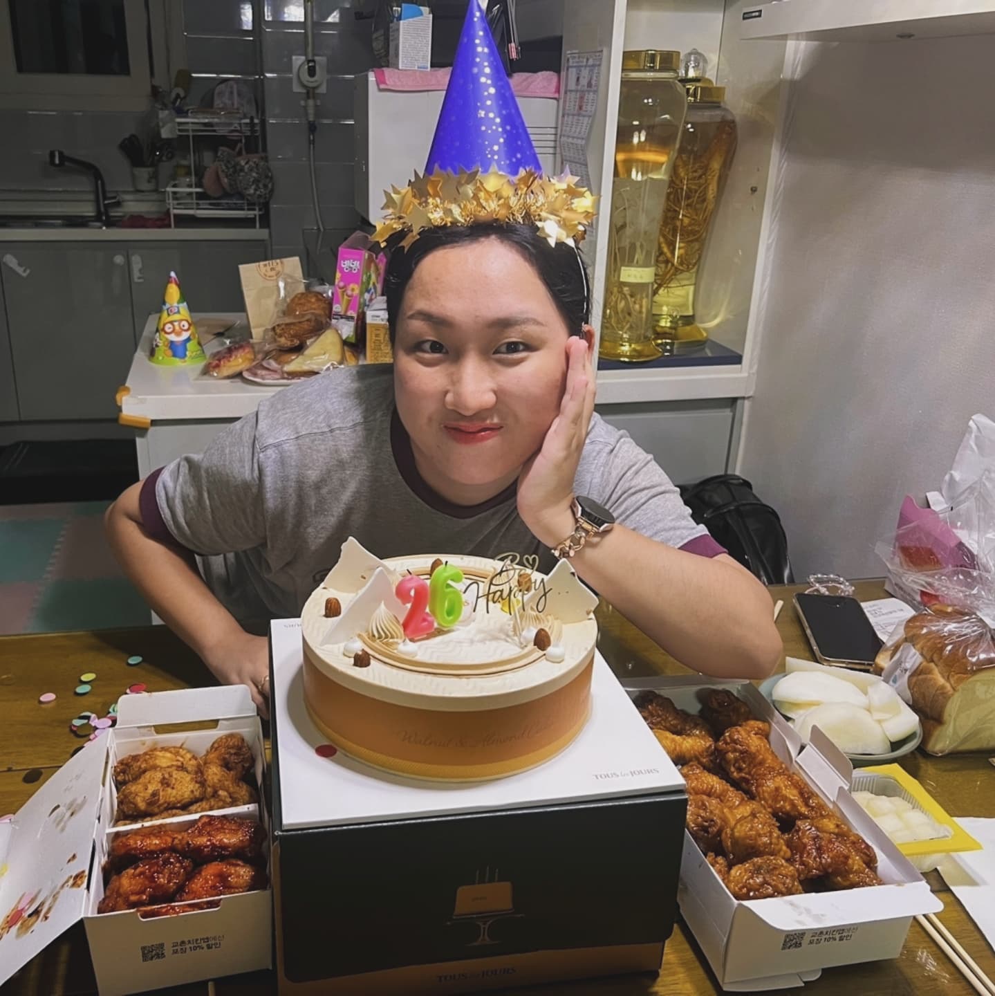 🎂My birthday🎂

26살 생일! 소소하게 생일촛불 불고
선물받고 끝~~~~
오랜만에 최애핏짜 먹어서
기분 좋았음..!
미역국도 존맛🫶🏻

#생일파티 #26살생일 #🎂
