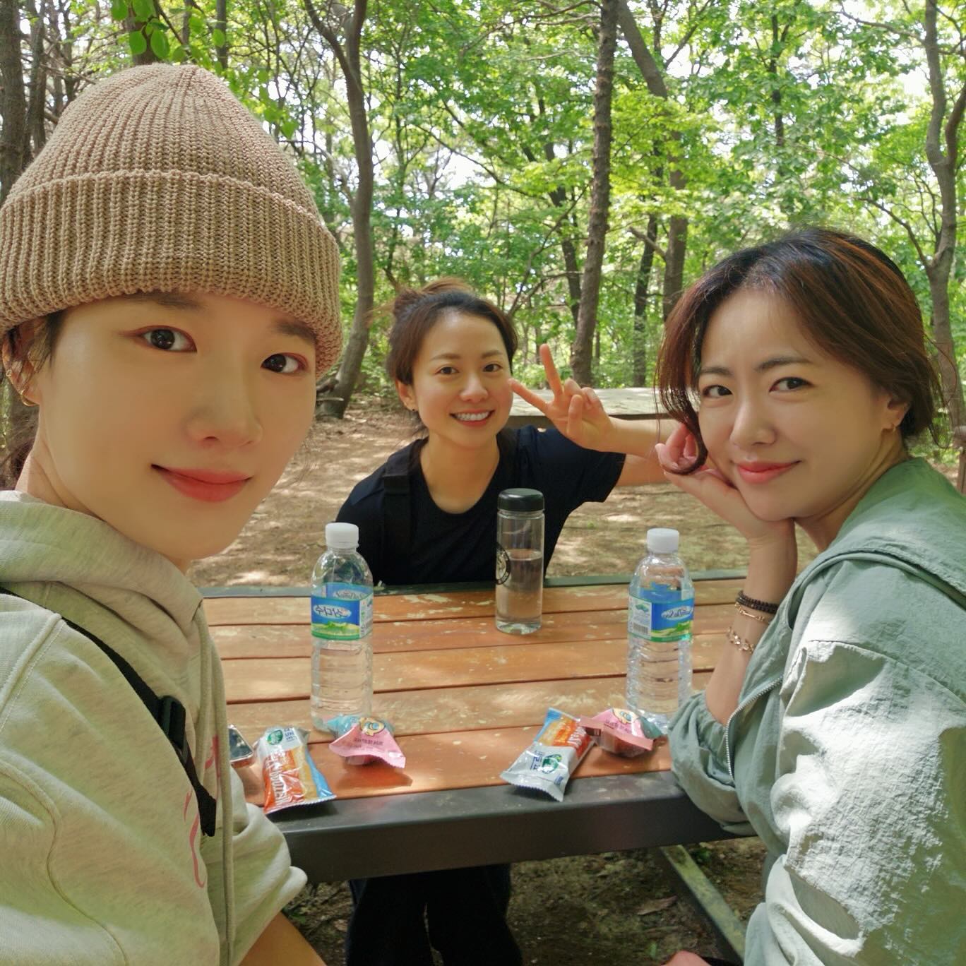 🌟등산 & 맛집 둘다 성공적🌟
+ 다음번에 함께할 쎄룡까지😍

#오운완 #등산데이 #등산스타그램