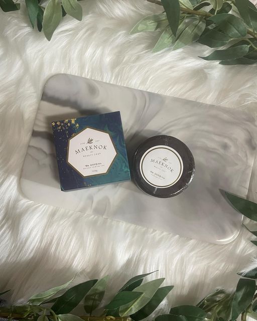 ෆ우지니 on Instagram: "🌿맥녹 프리미엄 비누🫧 @maeknok 맥반석,녹차,어성초,울금,백년초,자소엽,병풀,창포 가 들어있는 순한 프리미엄 비누🤍🌿 순하고 자극적이지 않아서 피부 클렌