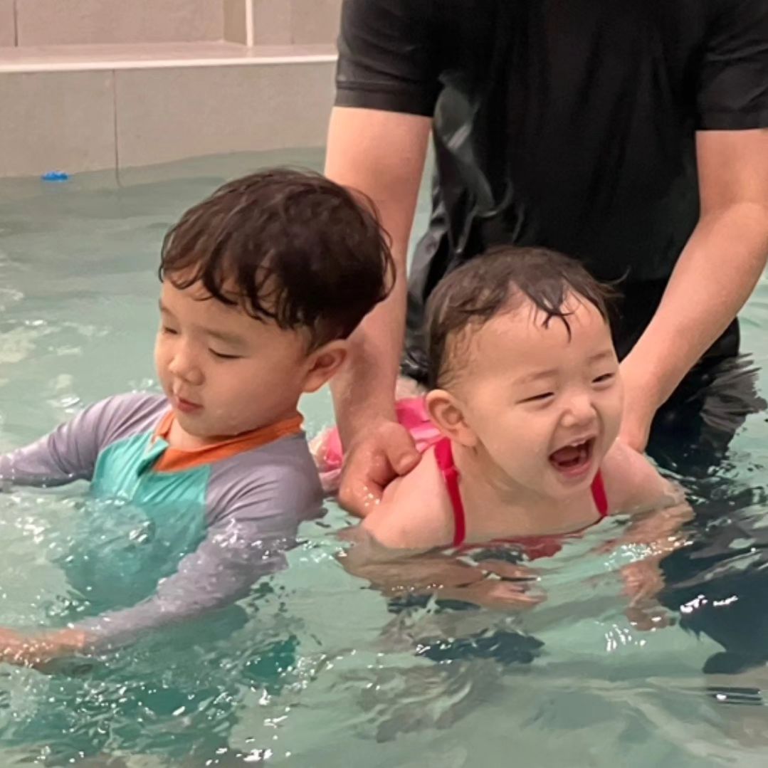 열심히 논 자들의 최후ㅋㅋㅋㅋㅋㅋㅋ
장신멋차리는 아그들😘
내일아침까지 푹 자렴ㅋㅋㅋㅋㅋㅋ

#부산 #물놀이 놀이 #버블놀이 #행복해 #즐거워 #기절 
#소통 #좋아요 #육아 #맞팔