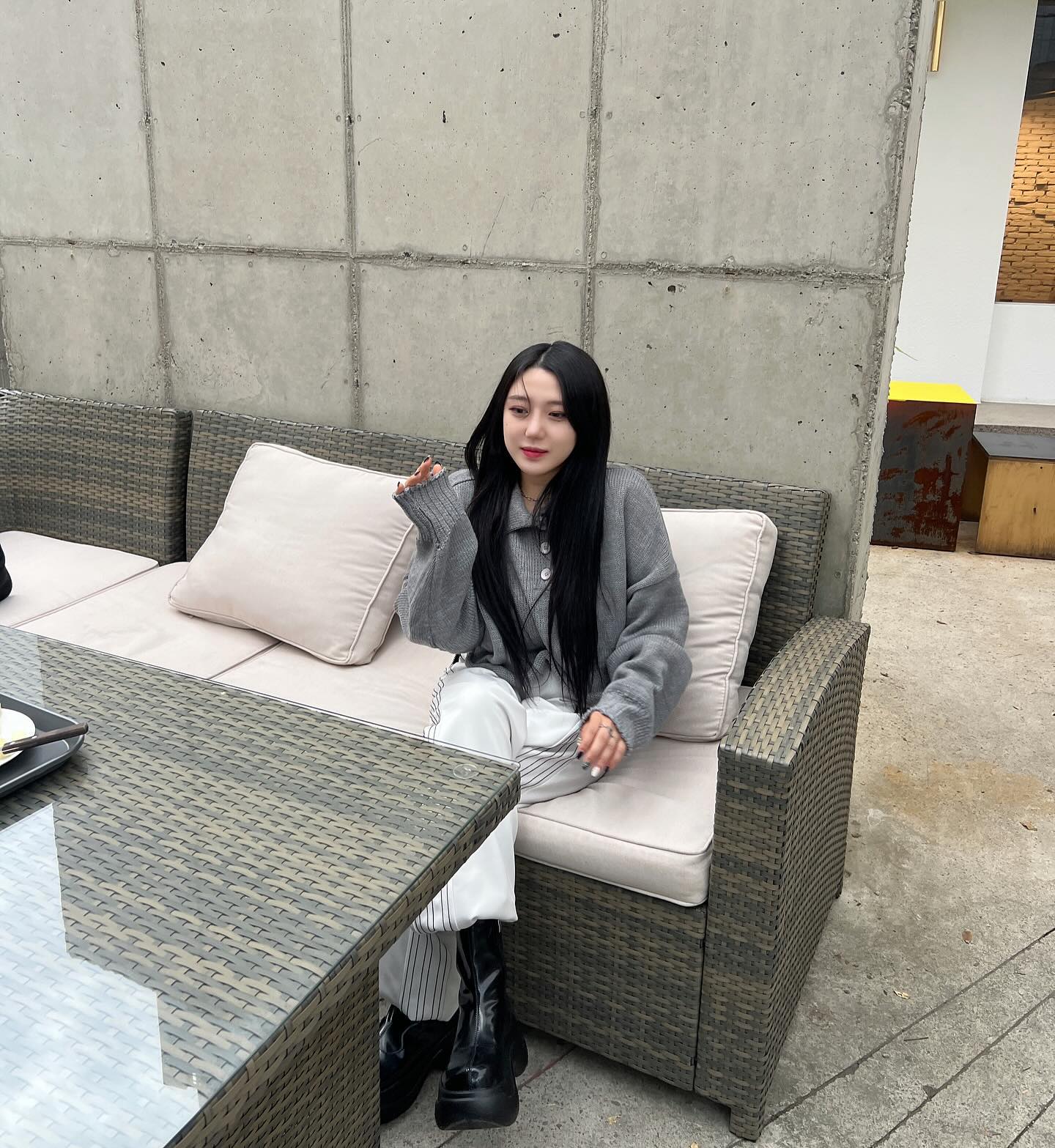 앞머리 한 줄기 치워주실 분 👶🏻