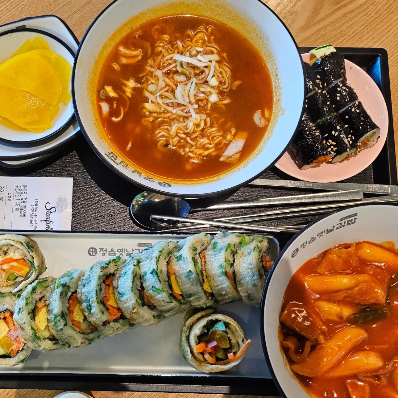 힐.링.푸.드 모여모여 
⠀
#비스포크냉장고 #비스포크김치플러스 #비스포크김치냉장고 #삼성비스포크 #맞춤숙성실 #미세정온 #메탈쿨링 #23가지칸칸칸맞춤보관 #비스포크인덕션 #비스포크큐커 #비스포크정수기 #비스포크오븐 #BESPOKEGOESON #삼성혼수 #비스포크혼수 #가전을나답게 #비스포크숙성책방 #비스포크힐링푸드공유이벤트 #삼성전자이벤트
⠀