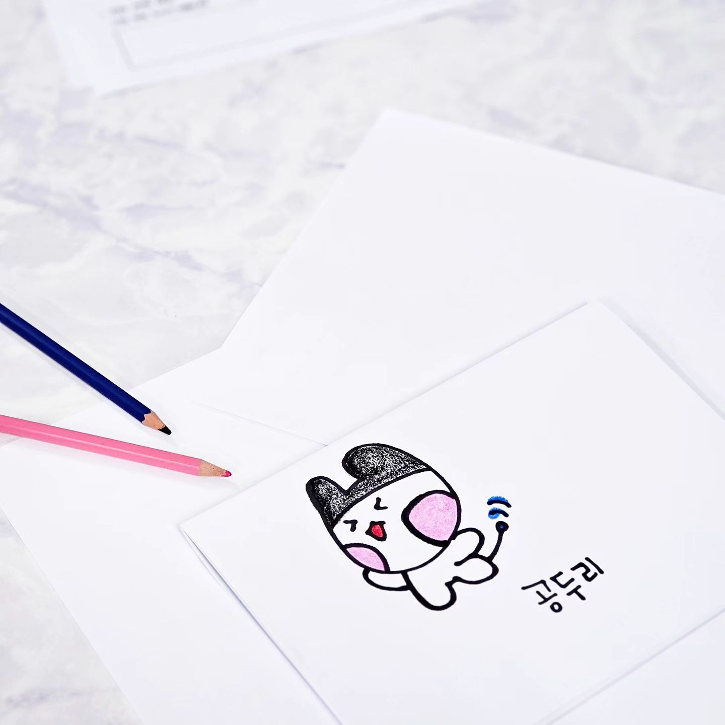 #광고

달콤이가 그려본 공두리!+_+

초귀요미 #공공와이파이 캐릭터 
#공두리 드로잉 챌린지 참여해보았어요!

공원, 버스정류장, 
도서관, 공항 등에서
자유롭게 이용할 수 있는 
공공와이파이!

살기좋은 대한민국이예요+_+
 
#공두리_드로잉_챌린지 #공공와이파이_캐릭터
