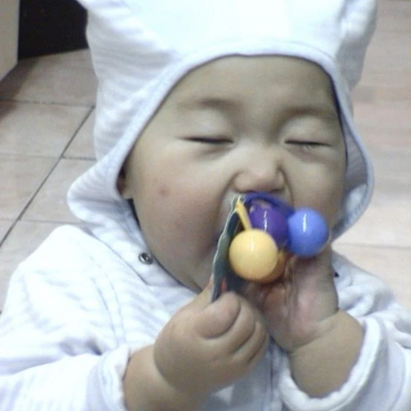 👶