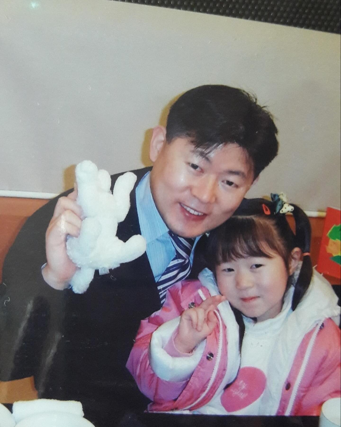 👨+ 👩 = 👧❤️
.
.
.
#family
