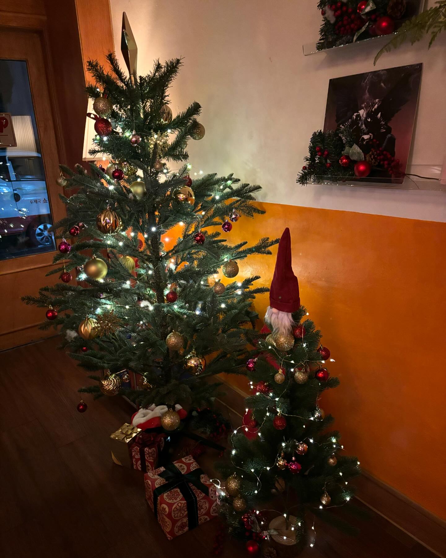 #미리크리스마스 #겨울 #크리스마스트리 #첫트리🎄 #데이트 #패딩슈즈 #커플템 #커플템추천 #커플신발❤️