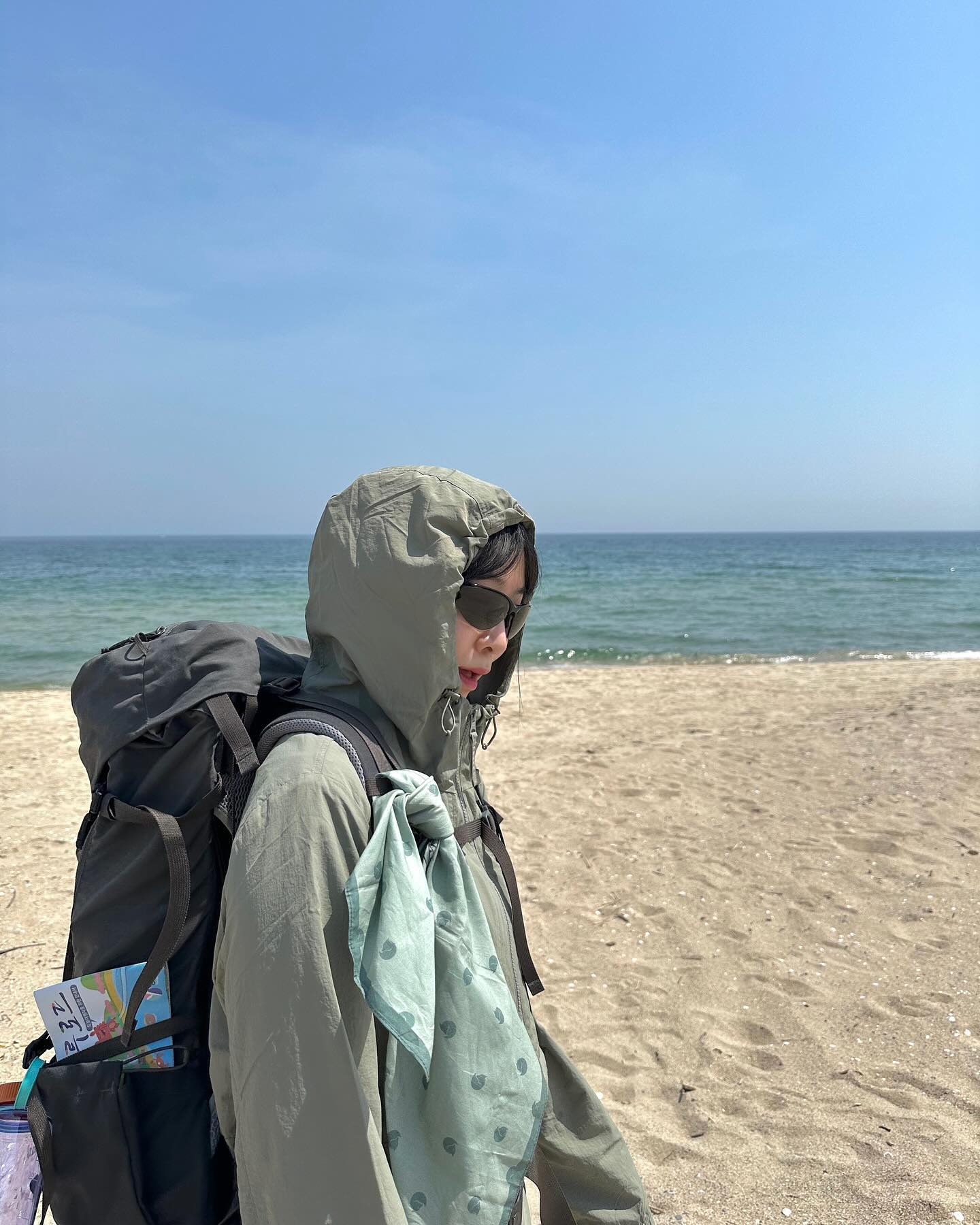 최근 자꾸만 우울함이 슬금슬금 올라왔다. 뭔가 도전하고 성공하면 좀 괜찮아질것 같았달까. 그래서 64km를 도전하고 걸었고 1박2일 일정으로 해냈다. 다시 뭐든 할수있을 것만 같은 나로 변했다. 꼭 해보시길. 

너가 없었으면 절대 못했을거야. 함께해조서 고마워😎

#영덕#블루로드#트래킹#하이킹#여행