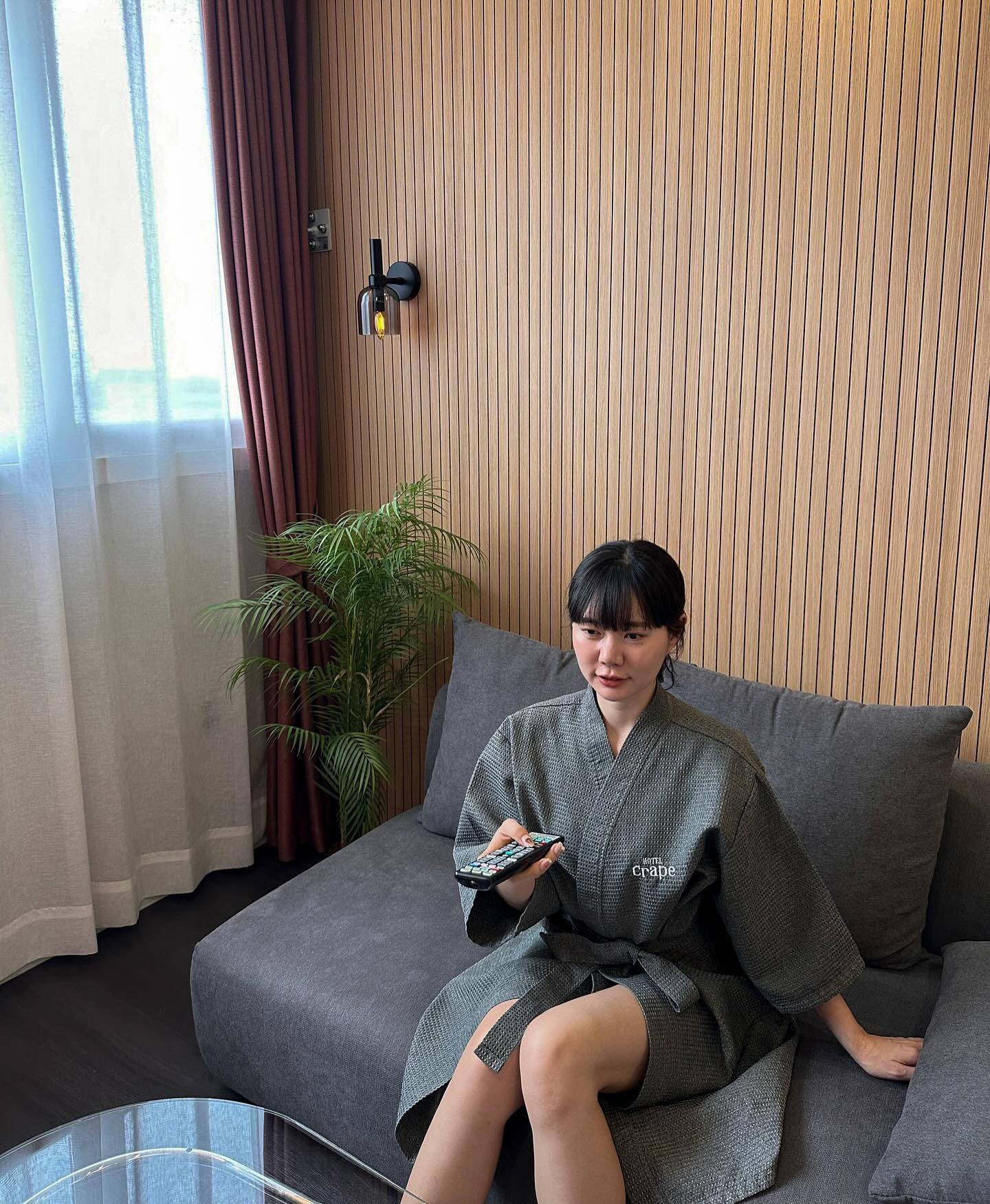 #협찬
편안하게 쉬다가 온 대구 여행 중에 묵은 숙소🧺🫧🩷
출장으로만 갔던 대구를 이번엔 여행으로 다녀왔어요 가끔은 집에서 나와 호텔에서 뒹구면서 쉬는 것도 필요해🧖🏻‍♀️ 일반 호텔의 딱딱함이 아닌 인스타 감성 신상 호텔입니다 이제 비즈니스 출장 올때도 여기 예약해야지 다음은 어디로 떠날까?

_ Hotel hotelcrape
#여행에미치다 #대구감성숙소