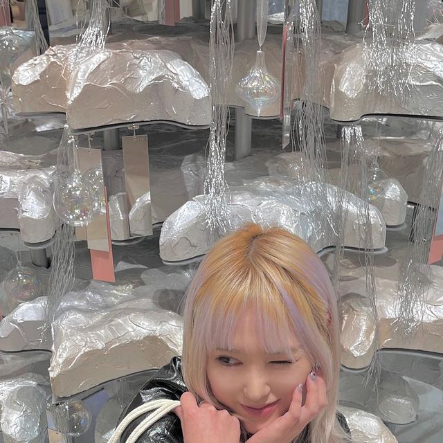 🏰예진 on Instagram: "화이트 크리스마스 in 에트몽🎄🤍 #에트몽 #etmon"