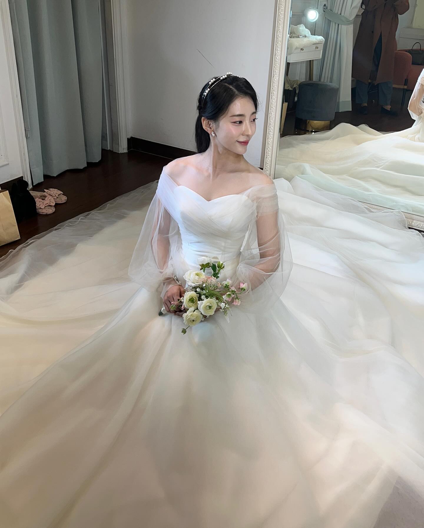 공주놀이💝 늘 새로워 짜릿해👰🏻‍♀️🎀💕

#드레스 #드레스투어 #본식드레스 #촬영드레스 #청담드레스 #실크드레스