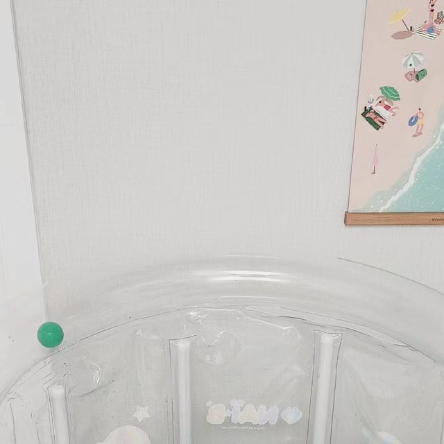  럽샷하우스ㅣ육아 육묘ㅣ on Instagram: "👶 물 좋아 💗 수영 좋아 🏄‍♀️ #광고
👩‍💼 물을 좋아하는 채채를 위해 아기 수영을 시켜주고 싶어서 찾아보던 중 키즈카페 말고, 아기들이 수영할 수 있는 베이비카페도 있더라고요? (귀여워...)
아직 겨울이고 너무 어려 일단 집에서 간단하게 큰 욕조에 물받아서 물장구 치게 해주고 했는데 집에서도 수영이 가능한 아기 수영장, 목튜브를 발견했어요.
진짜ㅠㅠ 🙊 입을 틀어 막을 정도의 귀여운 모습을 집에서 온전히 볼 수 있고 채채도 신나게 수영하는 모습 보니 너무 좋더라고요 💗
주 1회 정도는 수영을 해줄 예정!(수영 후 꿀잠은 덤 🫶)
.
#나이비 @naibmall #아기수영장 #목튜브
✅️ 아기에게 최적화 된 깊이의 수영장이에요.
✅️ 보관이 편해요.
✅️ 목튜브에 오가닉 커버가 있어 더 편하게 수영을 즐길 수 있어요.
✅️ 오픈/잠금이 편한 배수구, 배수호스가 있어 화장실이 아닌 화장실 앞에서 따뜻하게 즐길 수 있어요.
✅️ 오리온도계로 온도를 맞출 수 있어요.
✅️ 나이비는  Naïve (순진무구한, 순수한, 천진난만한) + BABY의 합성어로 '순수한 아기' 라는 뜻의 프리미엄 유아용품 전문 브랜드에요.
✅️ 국가 공인 시험 연구기관 (KCL 또는 KATRI, SGS)의 인증 및 24시간 테스트를 통해 안정성을 확인 후 엄격하게 제품을 제작해 안심하고 사용할 수 있어요
.
🏷 아기 수영장
https://smartstore.naver.com/naibmall/products/5735795043
🏷 목튜브 + 커버
https://smartstore.naver.com/naibmall/products/8686067993
.
.
#럽샷하우스 #아기집사채채"