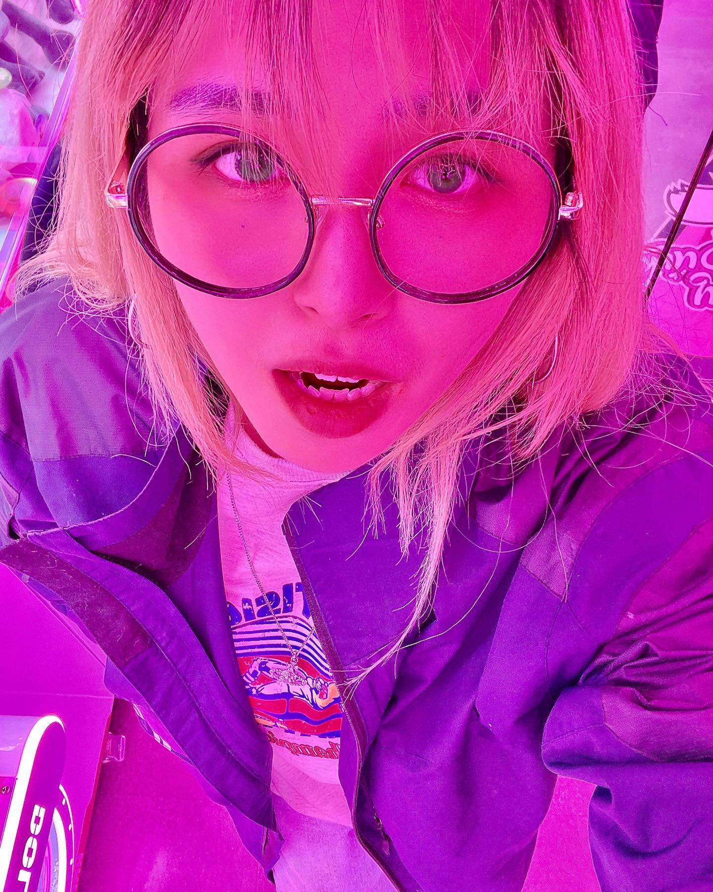 🕹️REVERSEEEEEEDDD🕹️

#streetstyle #gothgirl #emogirl #dolly #kawail #emogirl #scenegirl #y2k #nugoth #lovecore #emocore #softgirl #animecore #softaesthetic #webcore #quoteoftheday