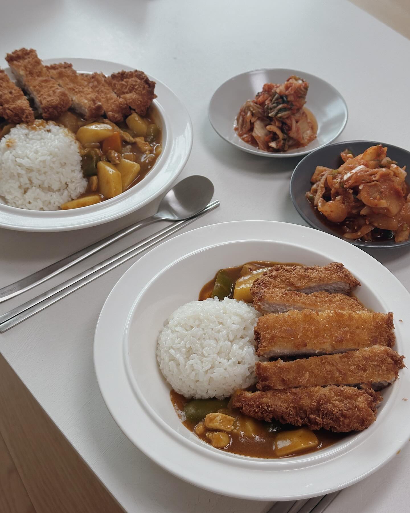 오랜만에 해서 먹은 카레라이스
드림으로 받은 노각으로 노각무침까지 해서 한끼 뚝딱
