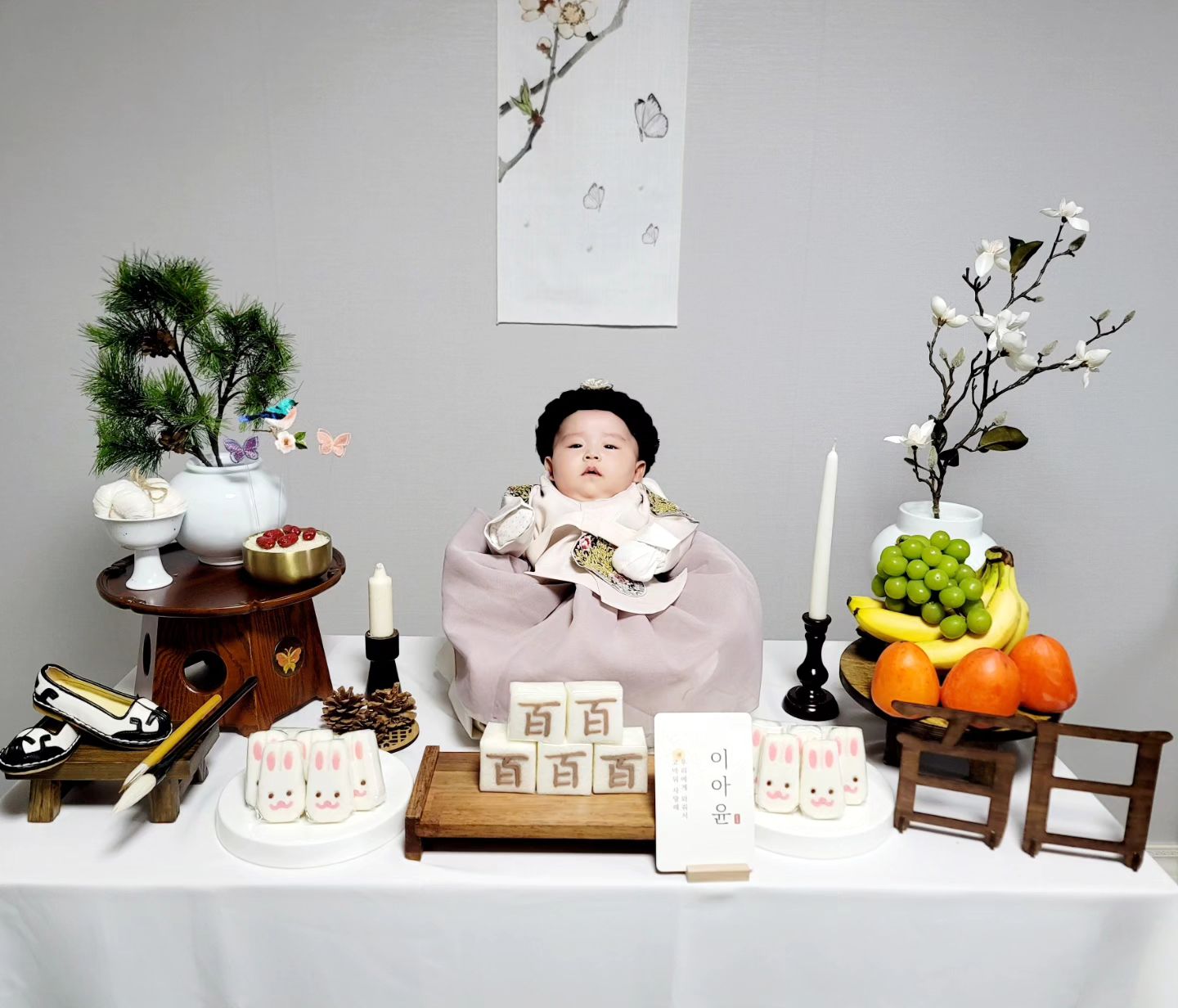 23,12,02 감동이 100일❤️
.
.
감동이아빠가 소품이며 백일상이며 
아기옷이며 하나하나 다 준비했네요👍🏻
덕분에 외가댁 시댁 어른들까지 
감동이랑 사진도 찍고 
즐거운 추억도 만들었어요🤗

🏷thankyou 미남씨❤️
.
.
.
#감동이100일기념 #백일상 #백일 #토끼띠아기 #아기촬영 #아기모델 #아기옷 #백일떡세트 #토끼떡 #축하해 #아기천사 #딸스타그램 #딸바보아빠 #육아소통 #육아맘 #육아일상 #소통해요 #육아맞팔