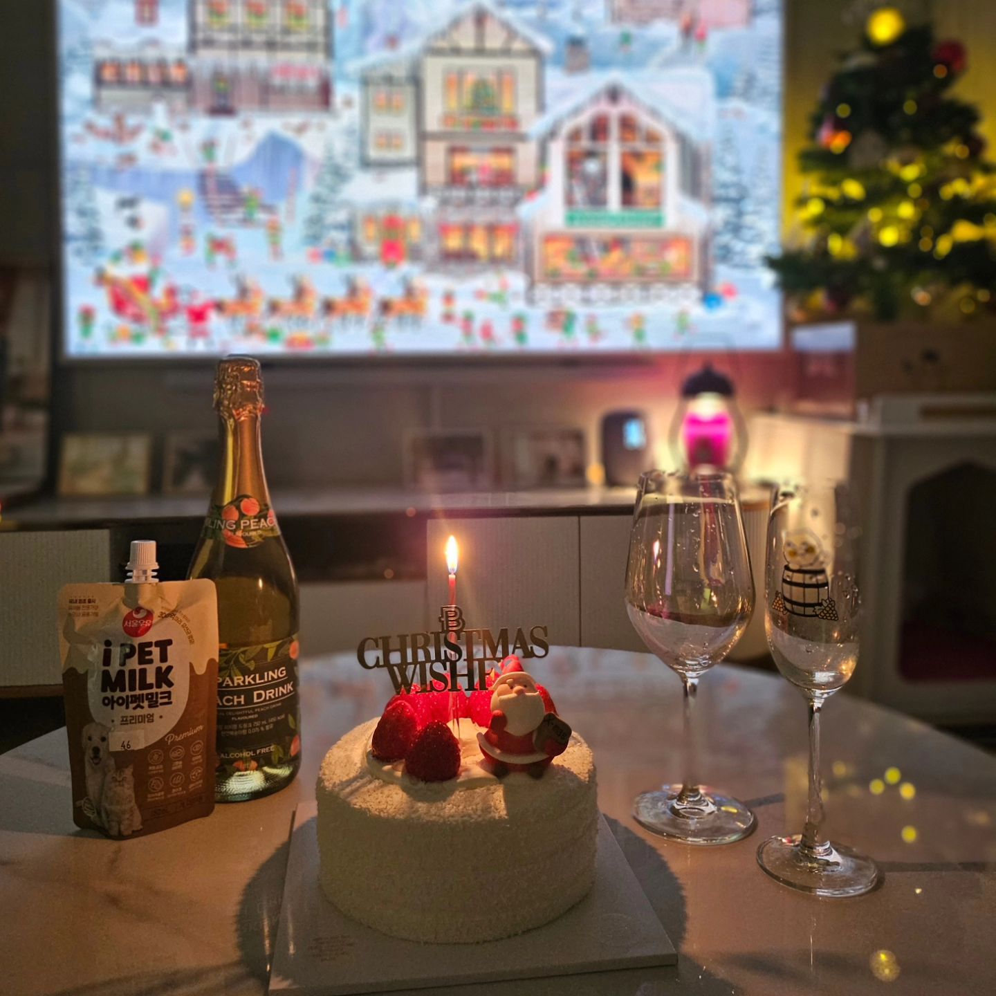 미리 메리크리스마스🎂🎄

#크리스마스연휴시작🎄 #메리크리스마스🎅 
#크리스마스케이크 #무알콜샴페인 #홈파티
#미리메리크리스마스 #집이최고 #🎄
#연말 #연휴 #강아지와함께 #크리스마스 
#일상스타그램 #연휴스타그램 #일상기록