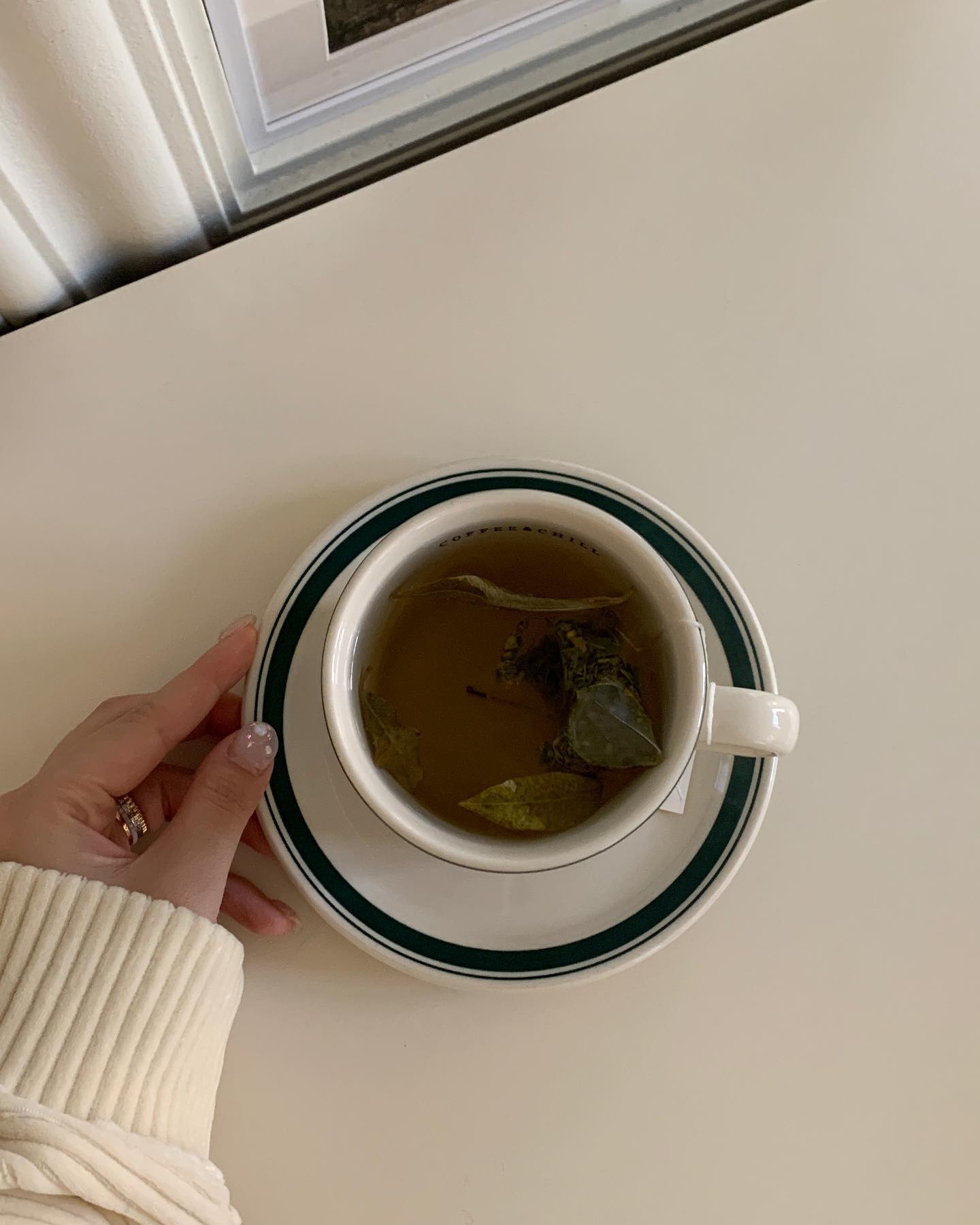 🍵🌿🤍🚪🌹