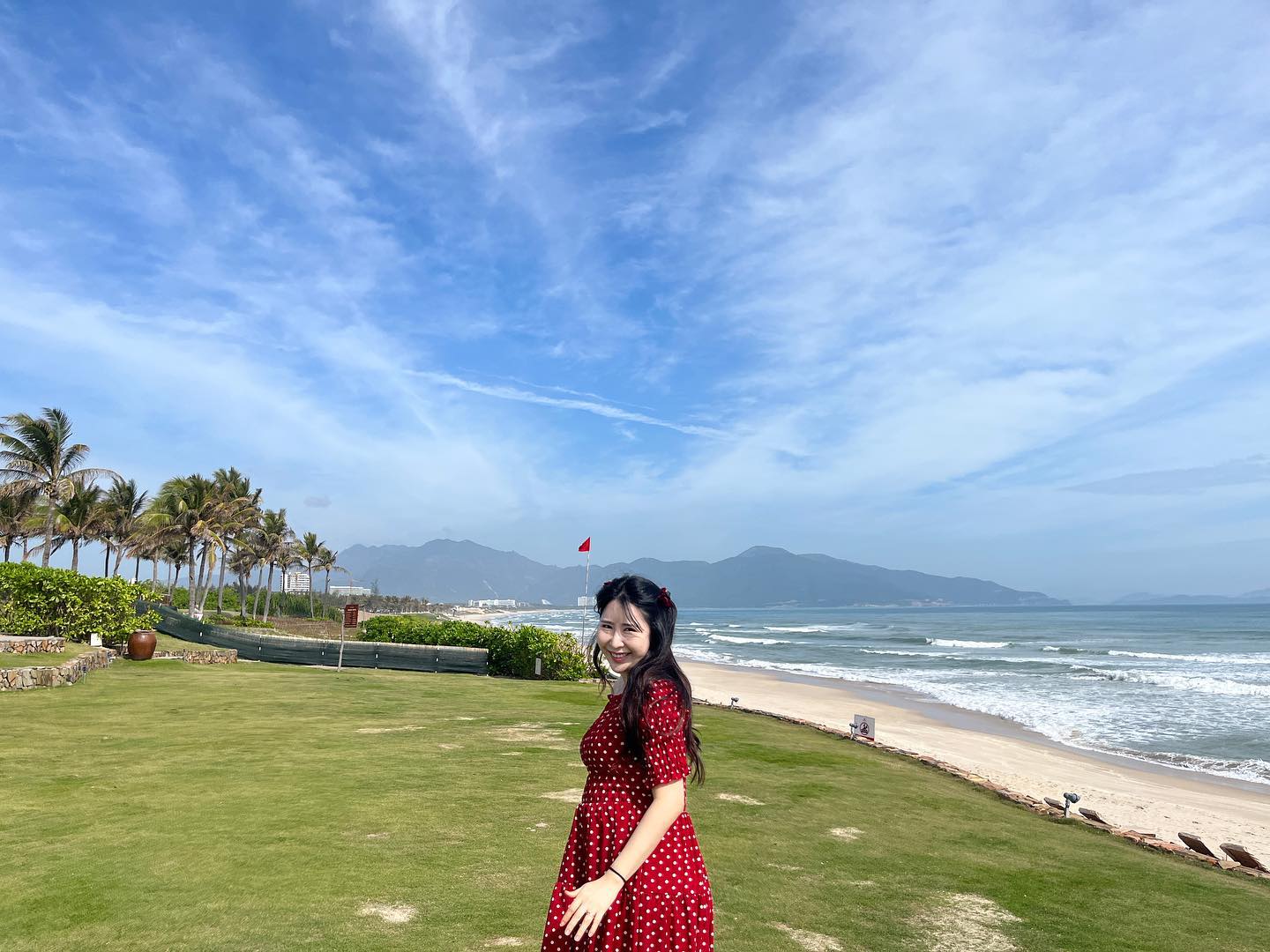 나트랑 태교여행🌴

나트랑 도착하자마자부터 배가 엄청나게 나오기 시작했는데
안끼는 옷들로만 챙기길 잘했댜아..

조식먹고 체크아웃 전 바다산책❤️

시엄마가 살이 쏙 빠지고 배만 나왔다며 아무고토 하지 말라는디..원래 아무고토 안했던 나..ㅎ
더욱더 격렬하게 아무고토 안해본닷..!
.
.
.
#나트랑태교여행#나트랑여행#퓨전리조트#임밍아웃