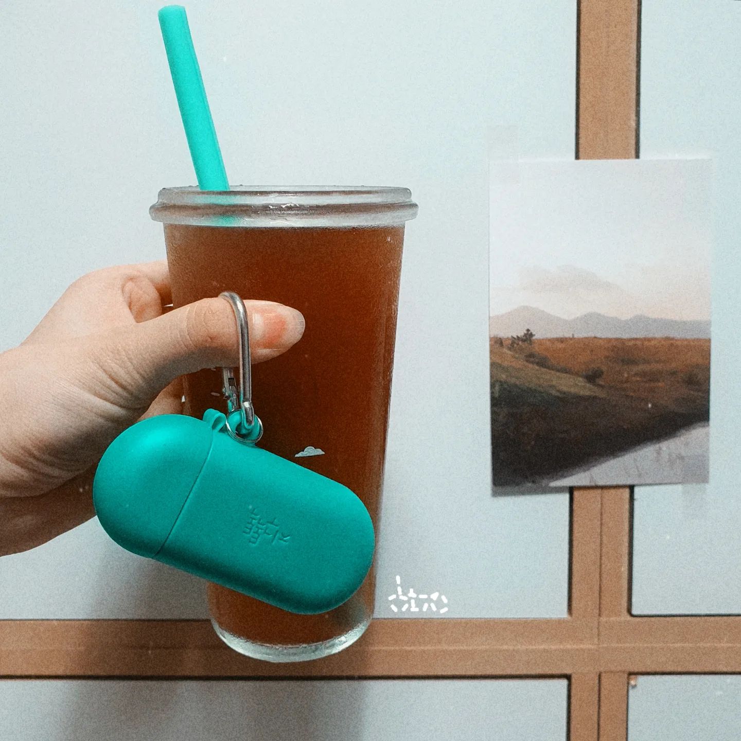 🧊☕️
넘 잘쓰고 있는 지구톡톡 #실리콘빨대
엄청 가볍고 휴대케이스에 넣고 갖고 다니기 편해요🏃‍♂️💚

커피맛에도 영향을 주지 않고 개방형을 세척도 편해 좋아요~~
빨대가 약간 굵은 편이라 더 시원시원하게 먹는 느낌 ٩(ˊᗜˋ*)و 

.
.
#지구톡톡 #GS칼텍스 #지톡이첫걸음 #ㅎㅁㅇ리뷰