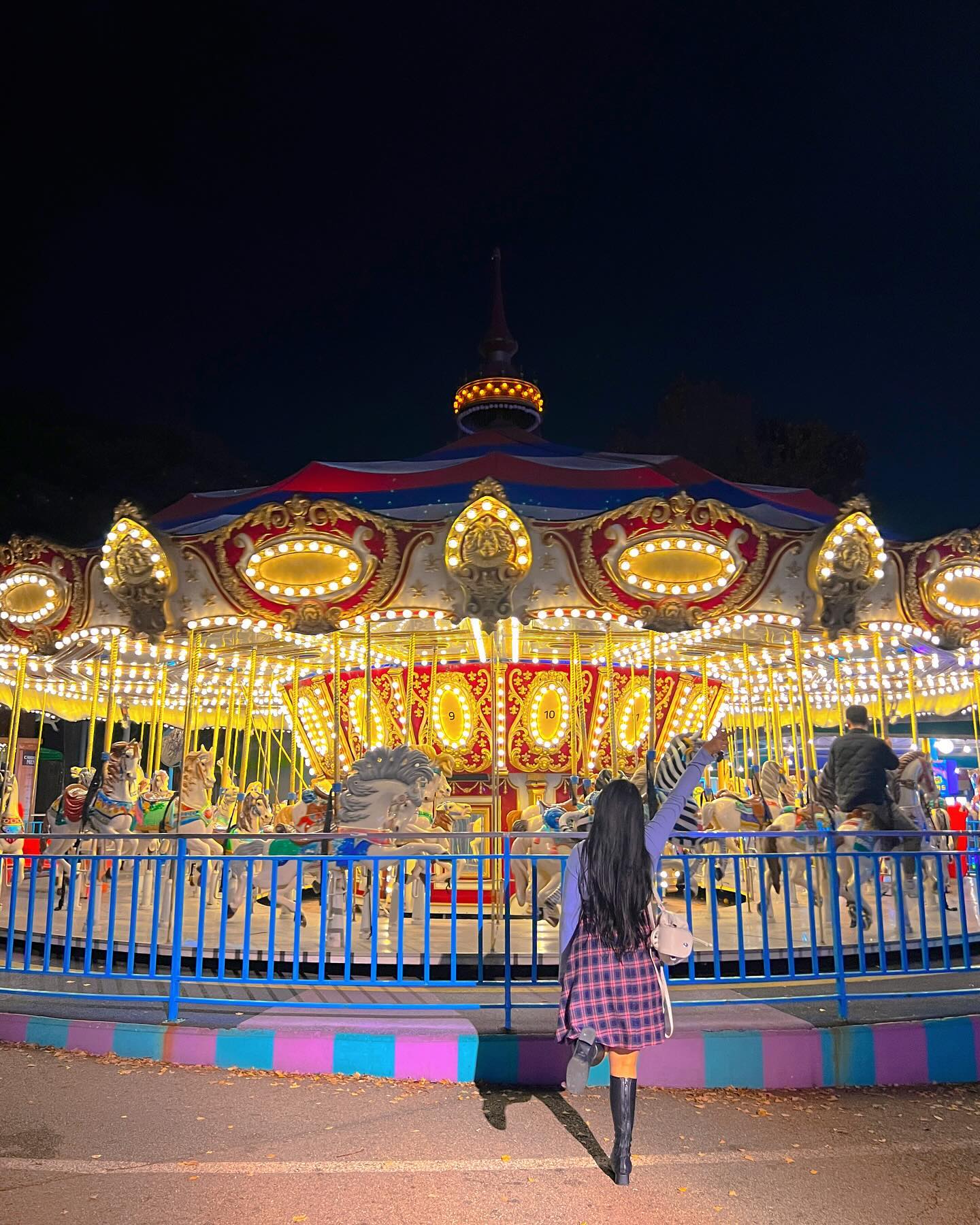 놀이동산의 꽃🎠

중간에 비슷한 회전라바 껴넣기 ヾ(˘⌣˘)〴

#서울랜드 #과천서울랜드 #과천서울대공원