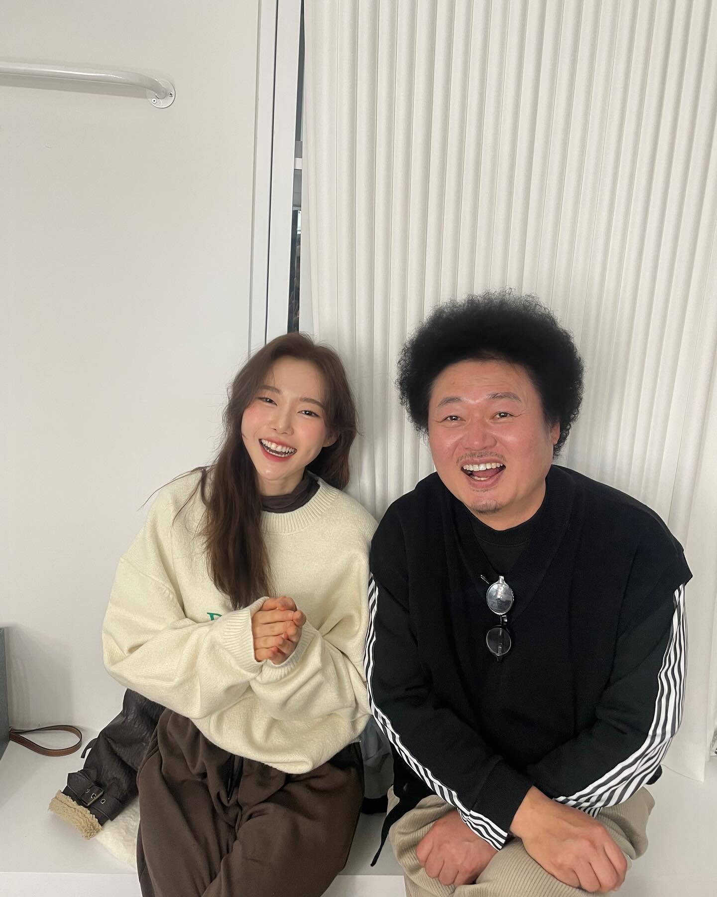 소중한 시간들 + 추억 한스푼 🥄 
오늘 공연보러와주신 모든 분들 ..정말 귀한 발걸음..정말 정말 감사드립니다 😭💕
모두모두 행복해져랏!!얍얍!!

제 얼굴 작게나오라고 카메라 가까이에서 찍어주신.. ㅠㅠ 윤택선배님, 바쁜 와중에 친절한 미소로 사진찍어주신 재우선배님..! 
윤택선배님과 재우선배님 정말 감사합니다! 항상 응원하고 응원해요!🙏