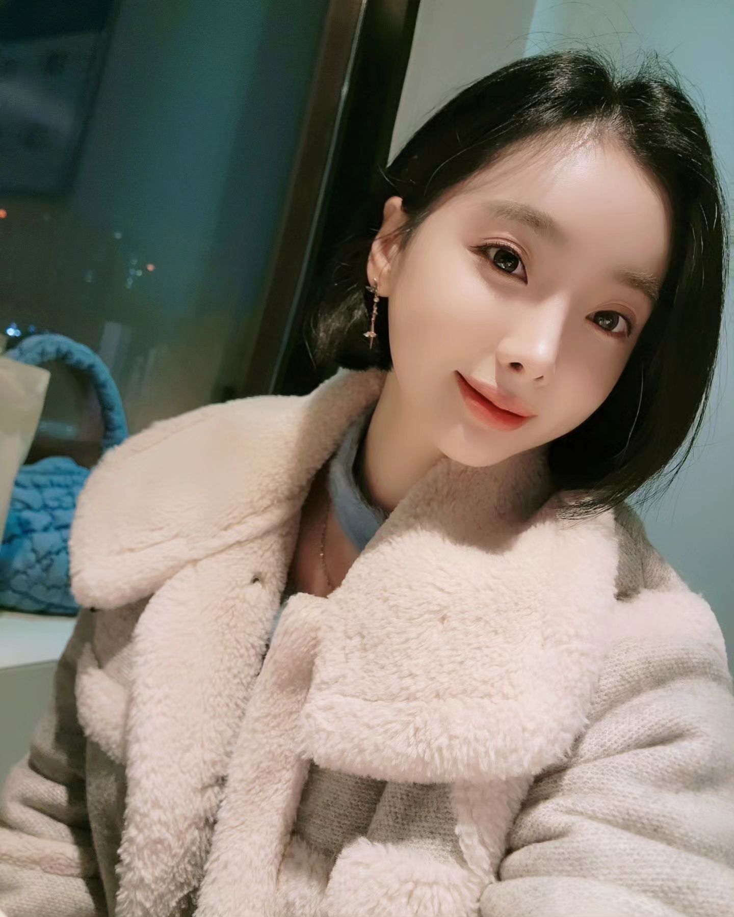 빼빼로 고맙습니다🙇‍♀️🙇‍♀️🙇‍♀️🙇‍♀️
잘먹을게요오
배송도 직접 주신 것도
모두 모두 최고뿅❣️