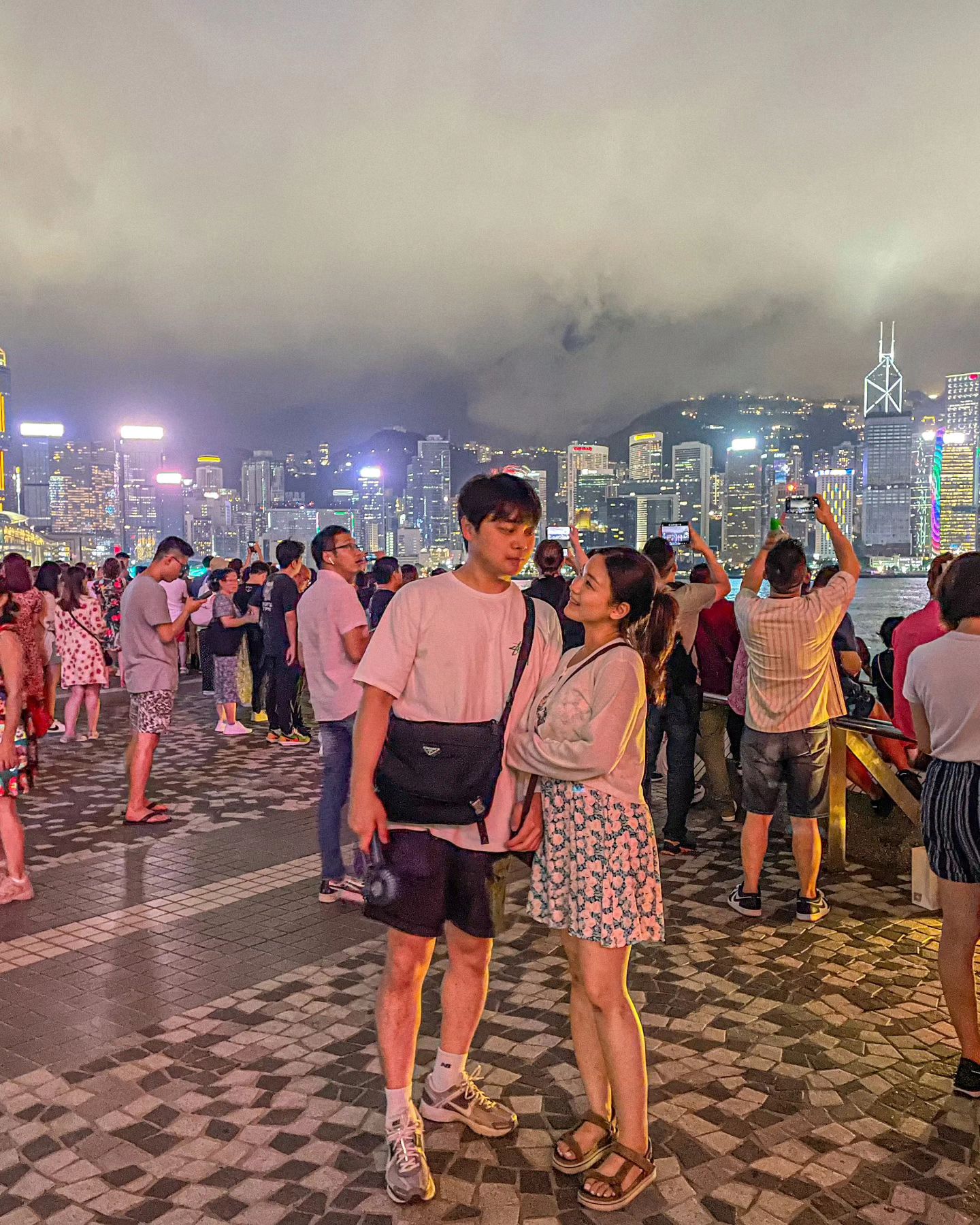 🇭🇰 마카오에서 홍콩 당일치기

예전만큼은 아니라지만
여전히 화려한 홍콩 야경

#홍콩 #야경 #해외여행