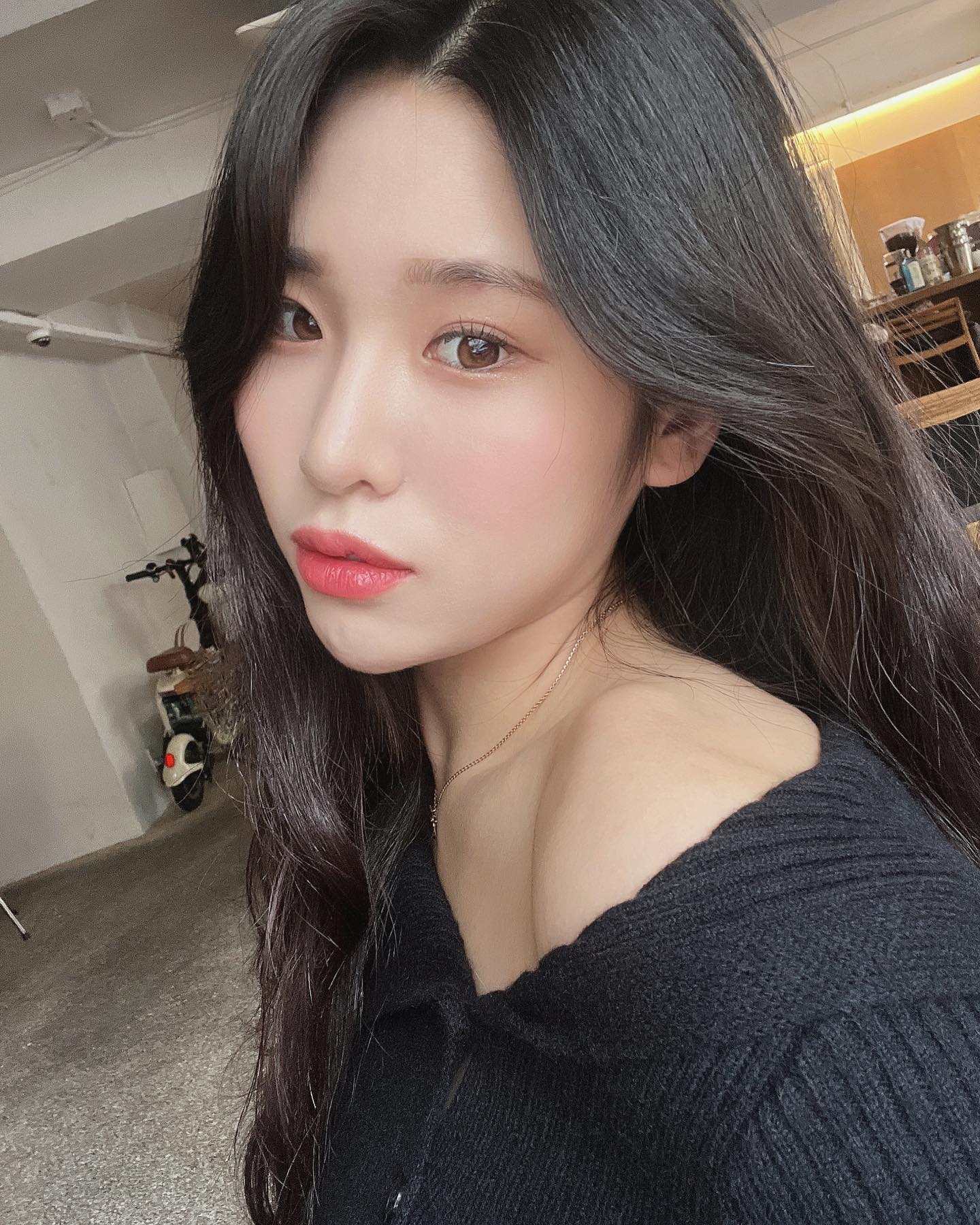 🙂😗😉

#selfie #selca #instadaily #daily 
#피드 #인친 #모델 #필라테스강사 
#츄 #ootd #좋아요 #훈녀 #흔녀