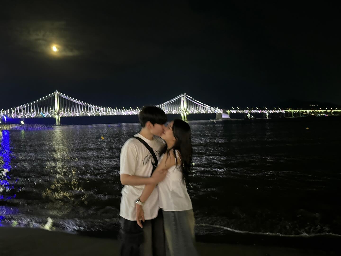 ———
돌아봐도 후회 없게
매 순간을 눌러 담아서 오늘을 살아가는 것