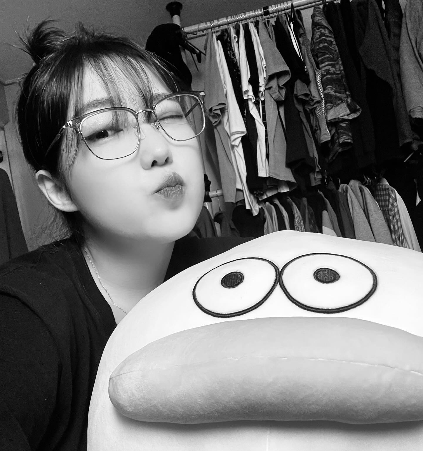 야 오둥 🐣 웃어 웃으라고 s__studi0