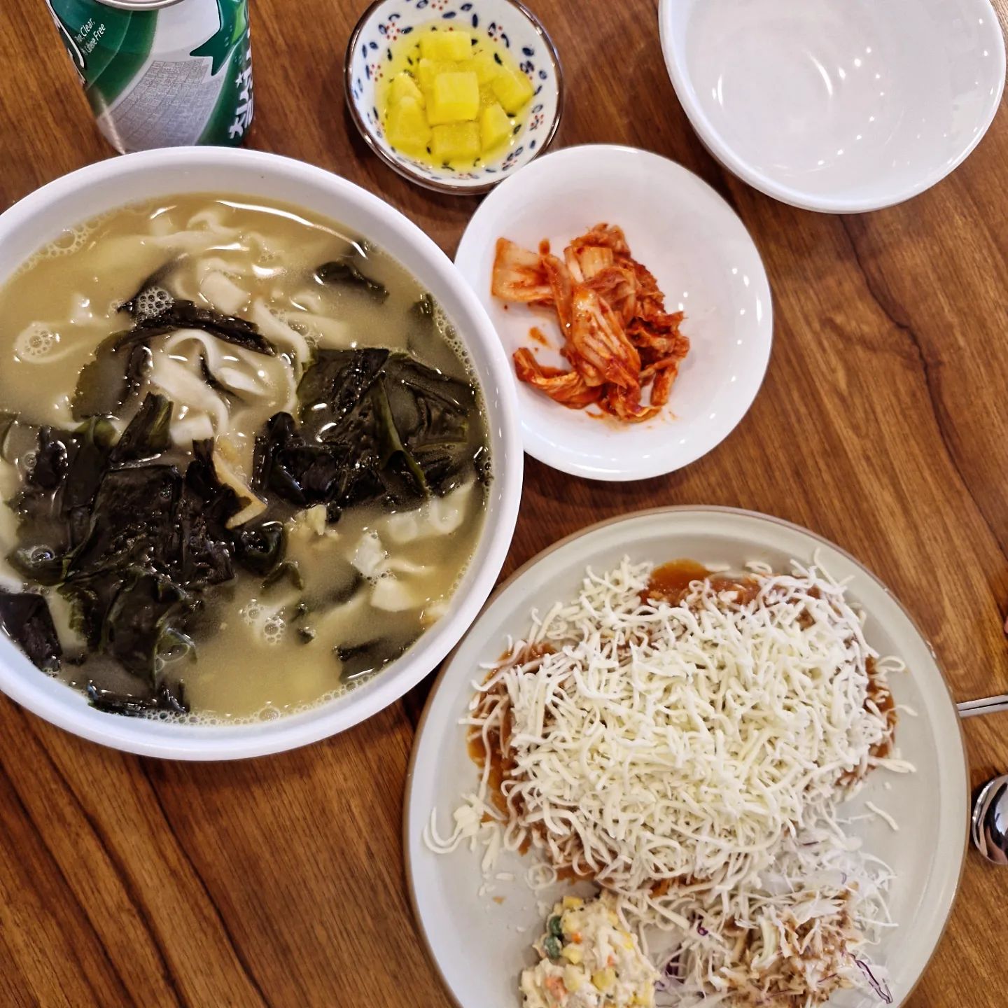 #협찬

줄서먹는 맛집
밀동